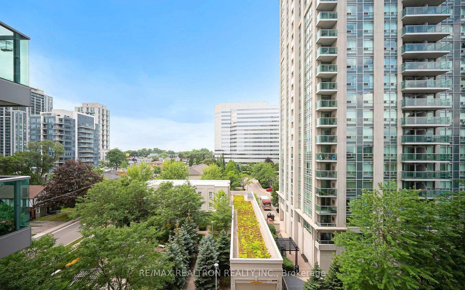 Photo 19 of Unit 701, 17 Anndale Drive, North York, Willowdale East — HOMEH