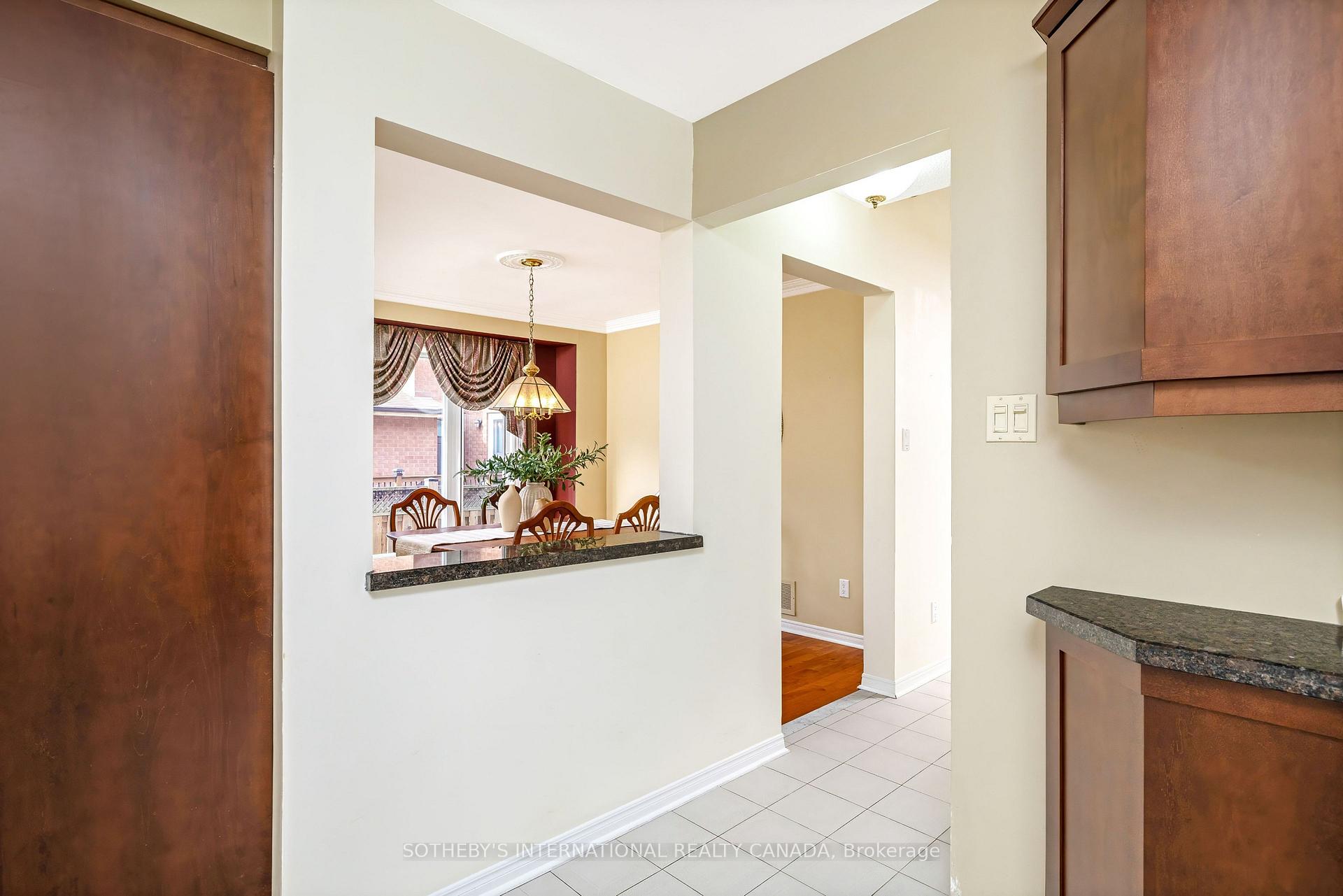 Photo 13 of 420 The Thicket, Mississauga, Lakeview — HOMEH