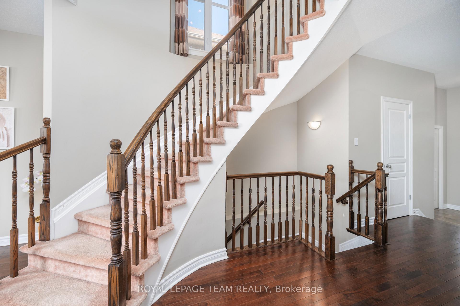 Photo 4 of 1431 Comfrey Crescent, Ottawa, Notting Hill/Summerside — HOMEH