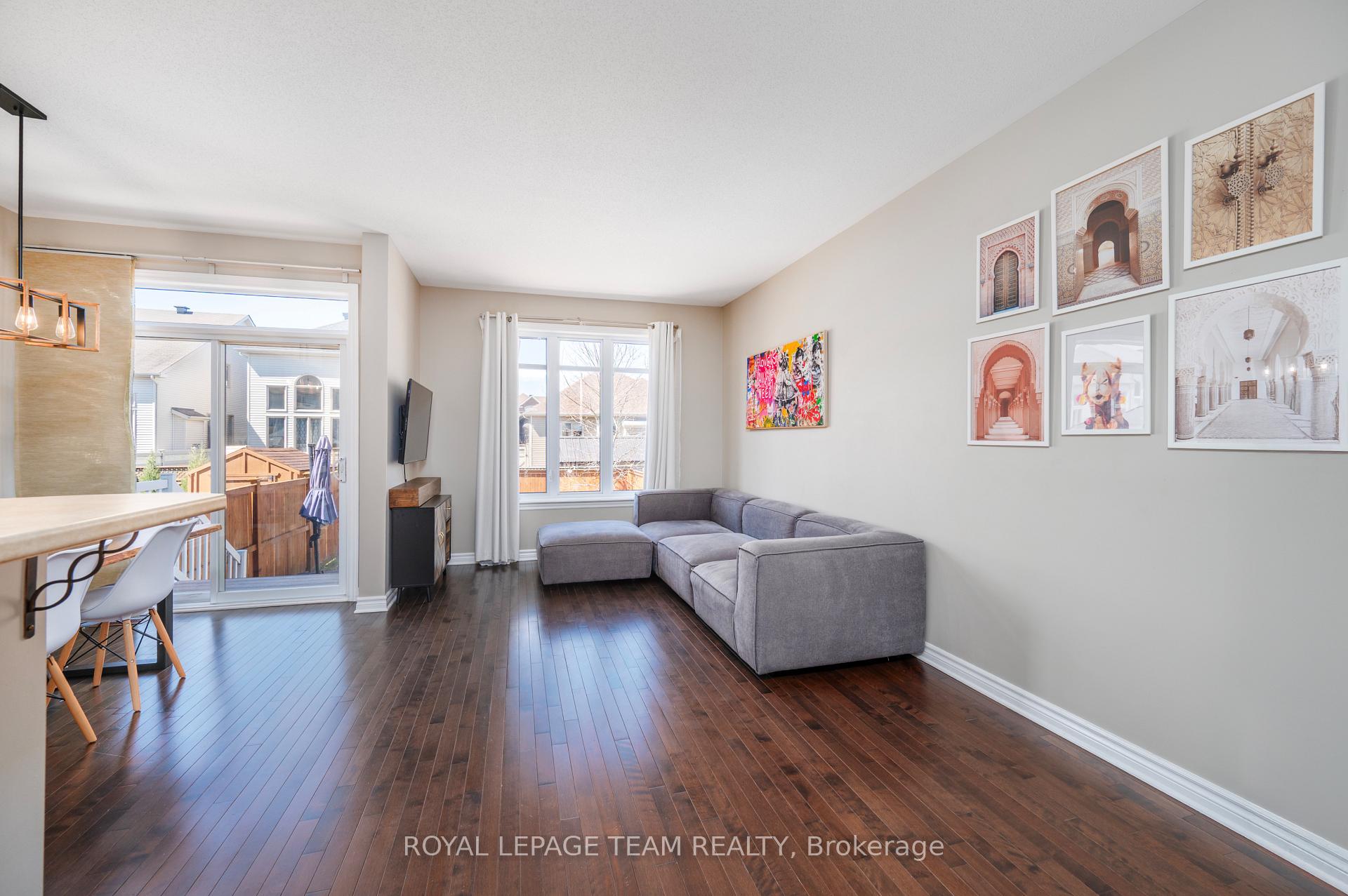 Photo 5 of 1431 Comfrey Crescent, Ottawa, Notting Hill/Summerside — HOMEH