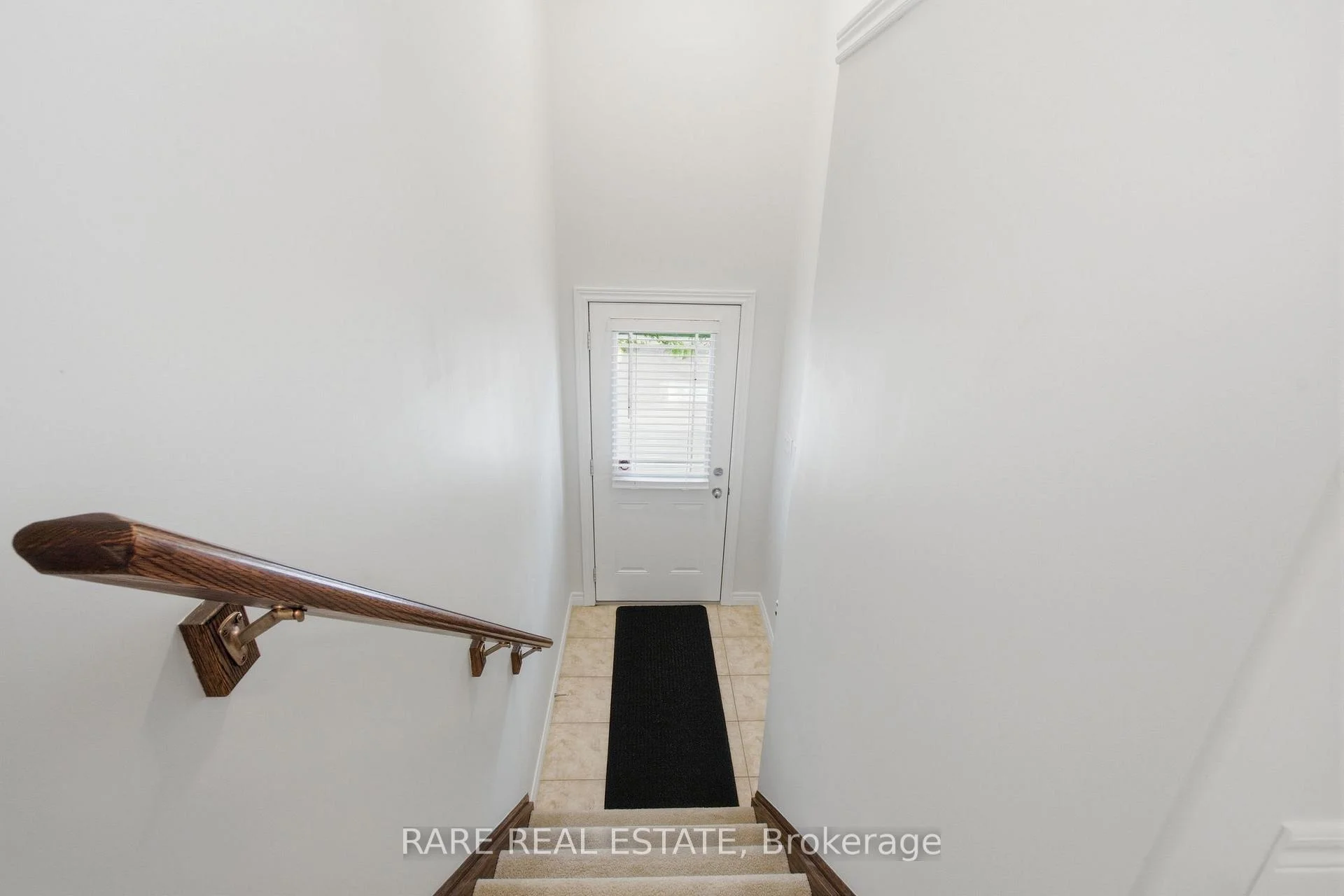 Photo 10 of Unit 5, 25 Viking Drive, Hamilton, Binbrook — HOMEH