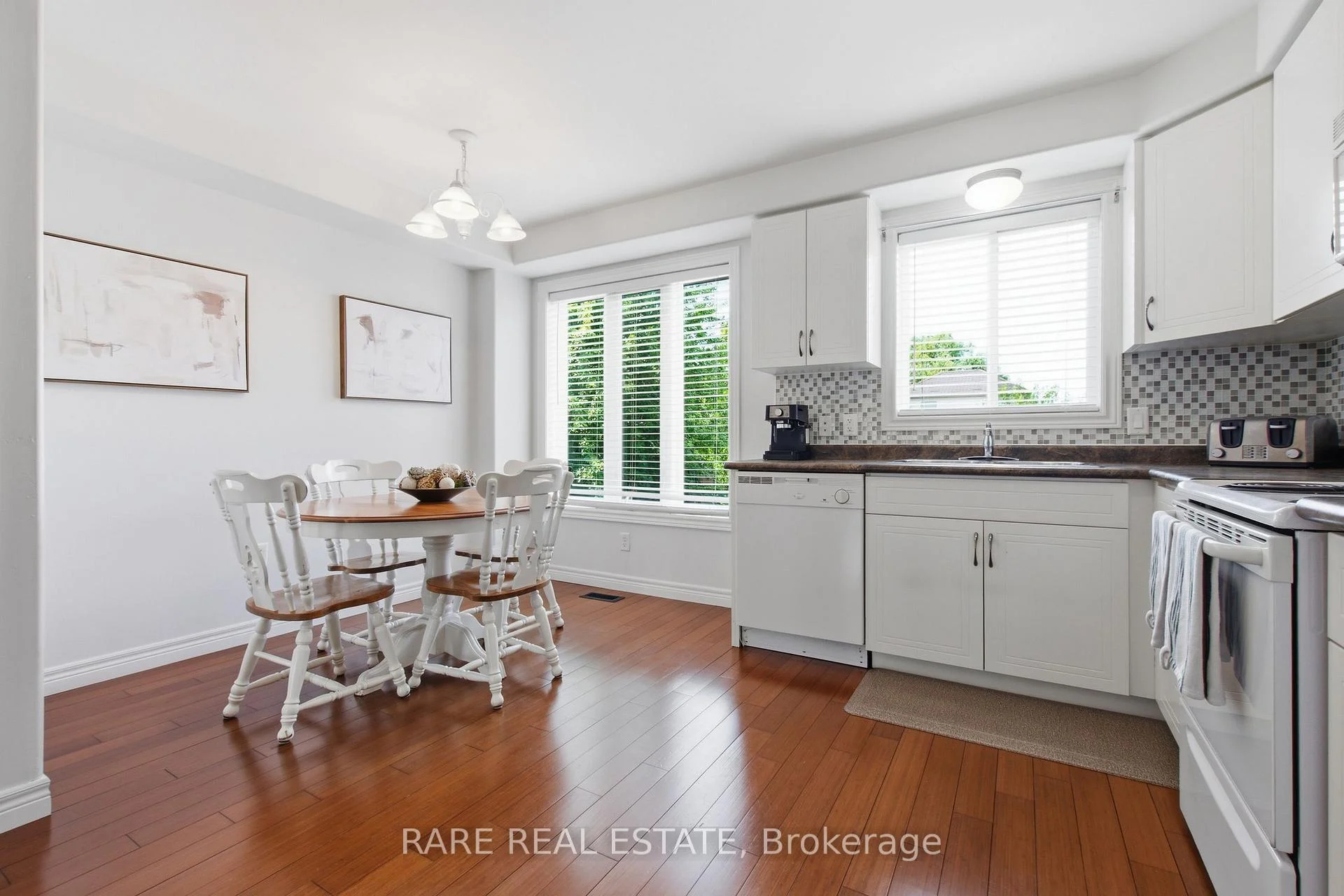 Photo 26 of Unit 5, 25 Viking Drive, Hamilton, Binbrook — HOMEH