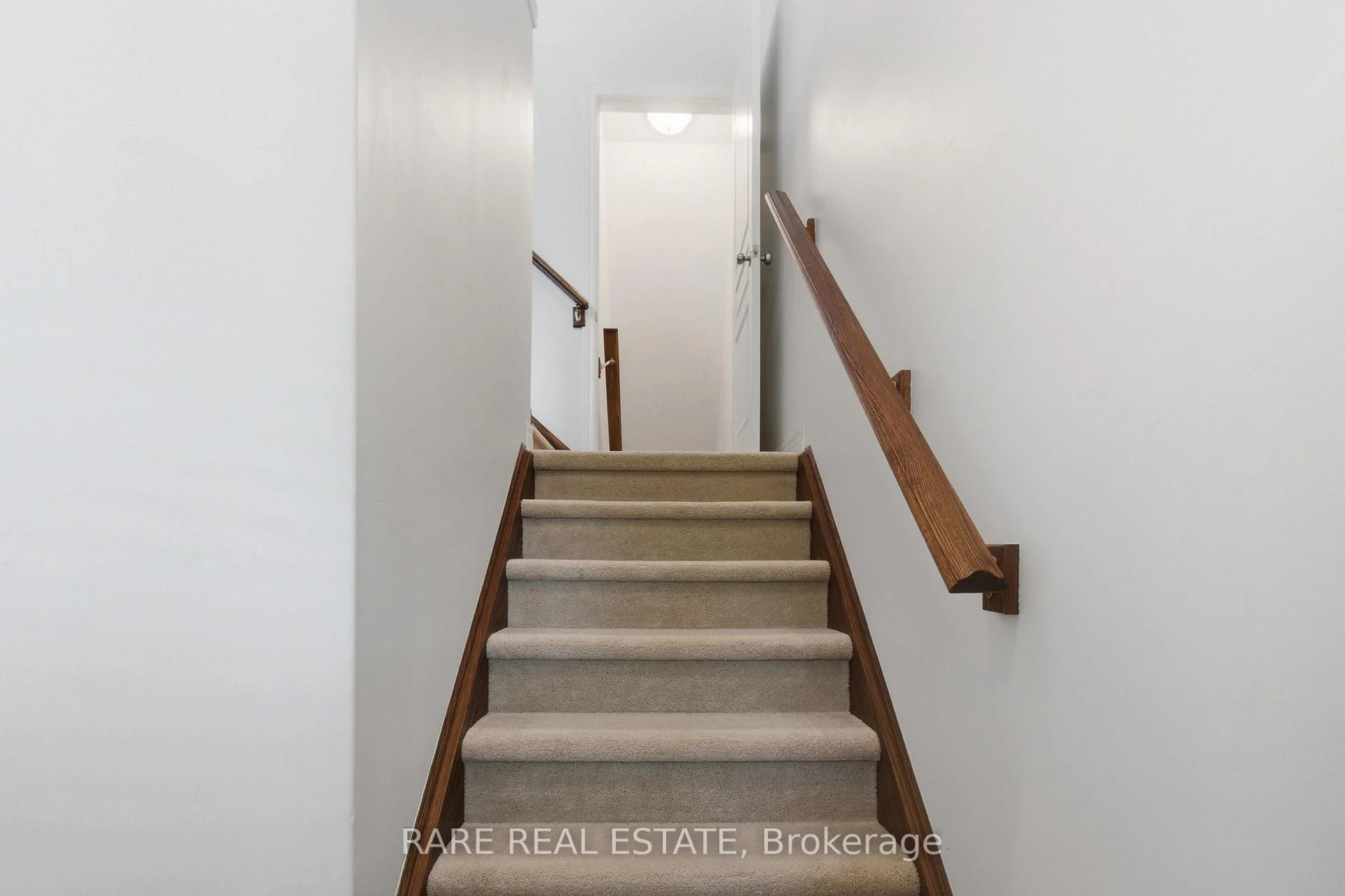 Photo 37 of Unit 5, 25 Viking Drive, Hamilton, Binbrook — HOMEH