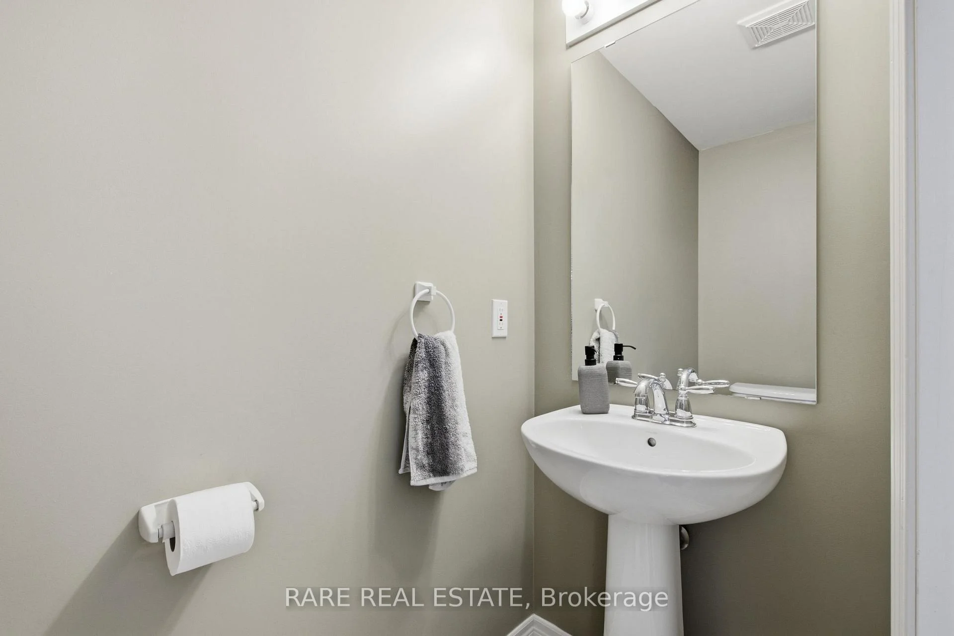 Photo 58 of Unit 5, 25 Viking Drive, Hamilton, Binbrook — HOMEH