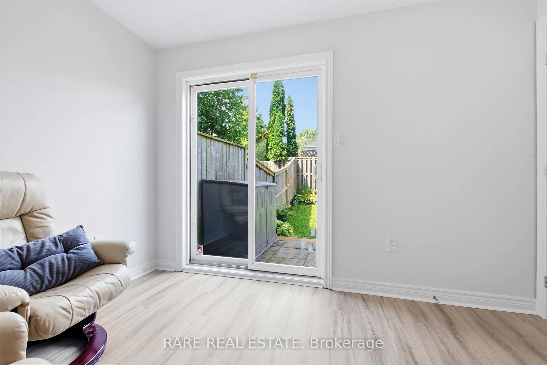 Photo 83 of Unit 5, 25 Viking Drive, Hamilton, Binbrook — HOMEH