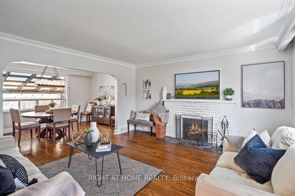 Photo 3 of 48 Jopling Avenue N, Etobicoke, Islington-City Centre West — HOMEH