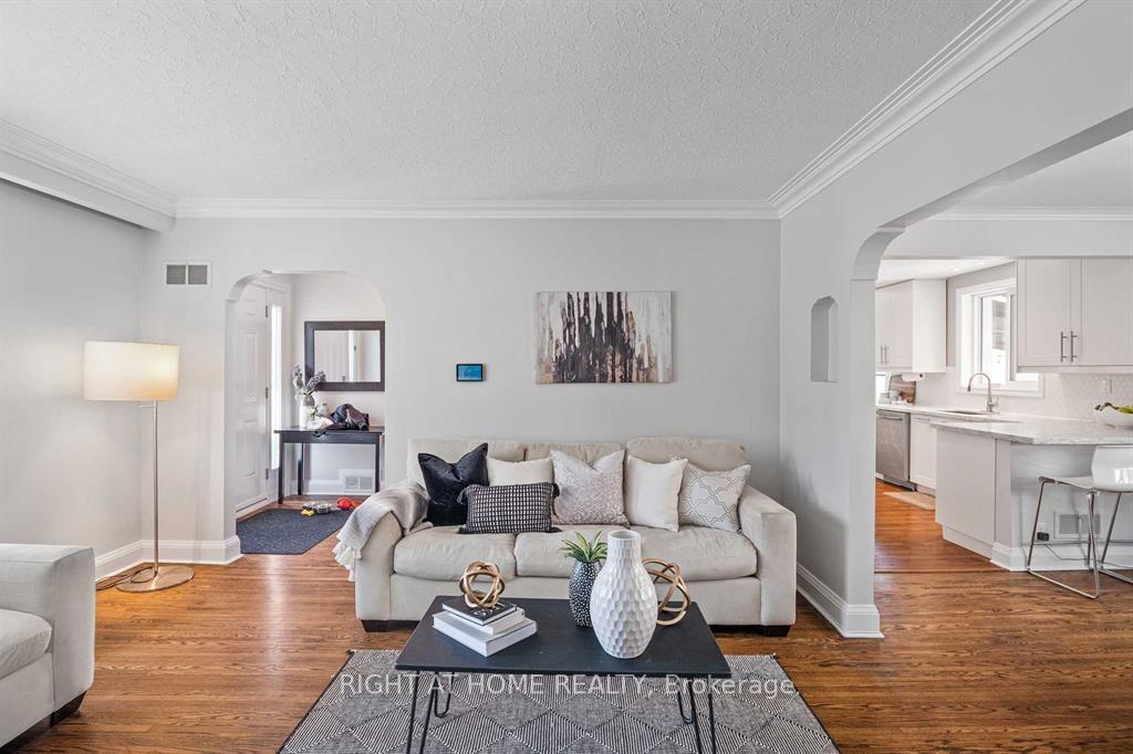 Photo 4 of 48 Jopling Avenue N, Etobicoke, Islington-City Centre West — HOMEH