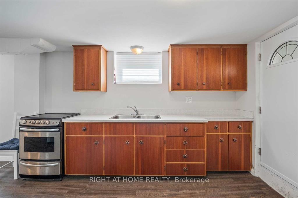 Photo 29 of 48 Jopling Avenue N, Etobicoke, Islington-City Centre West — HOMEH
