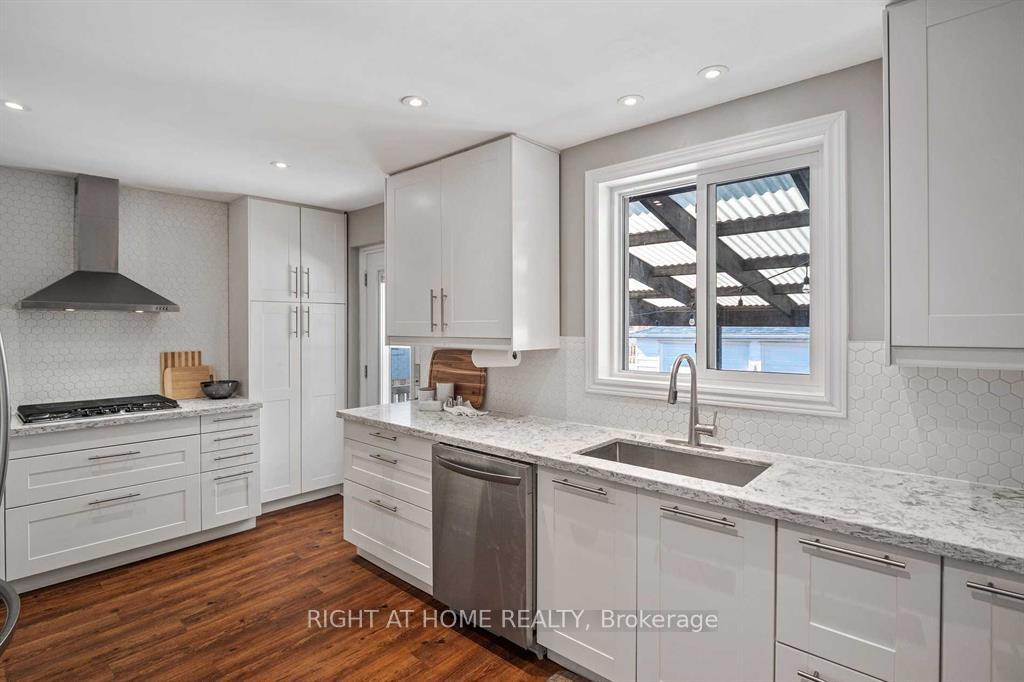 Photo 38 of 48 Jopling Avenue N, Etobicoke, Islington-City Centre West — HOMEH