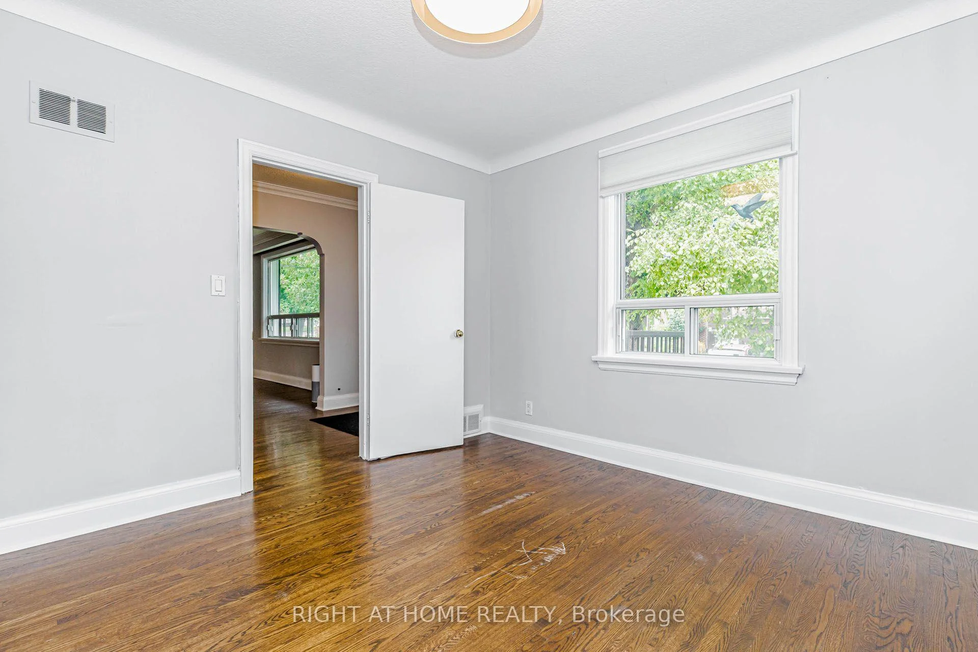 Photo 9 of 48 Jopling Avenue N, Etobicoke, Islington-City Centre West — HOMEH