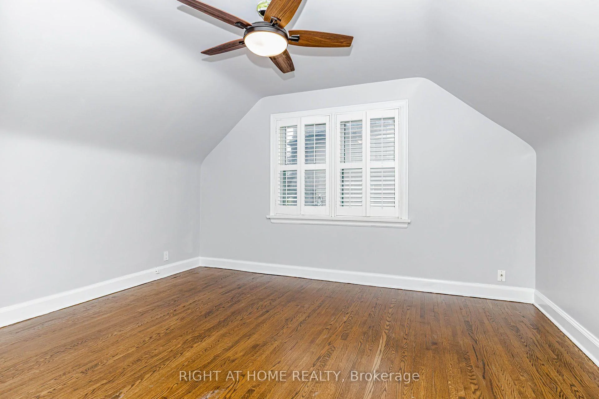 Photo 18 of 48 Jopling Avenue N, Etobicoke, Islington-City Centre West — HOMEH