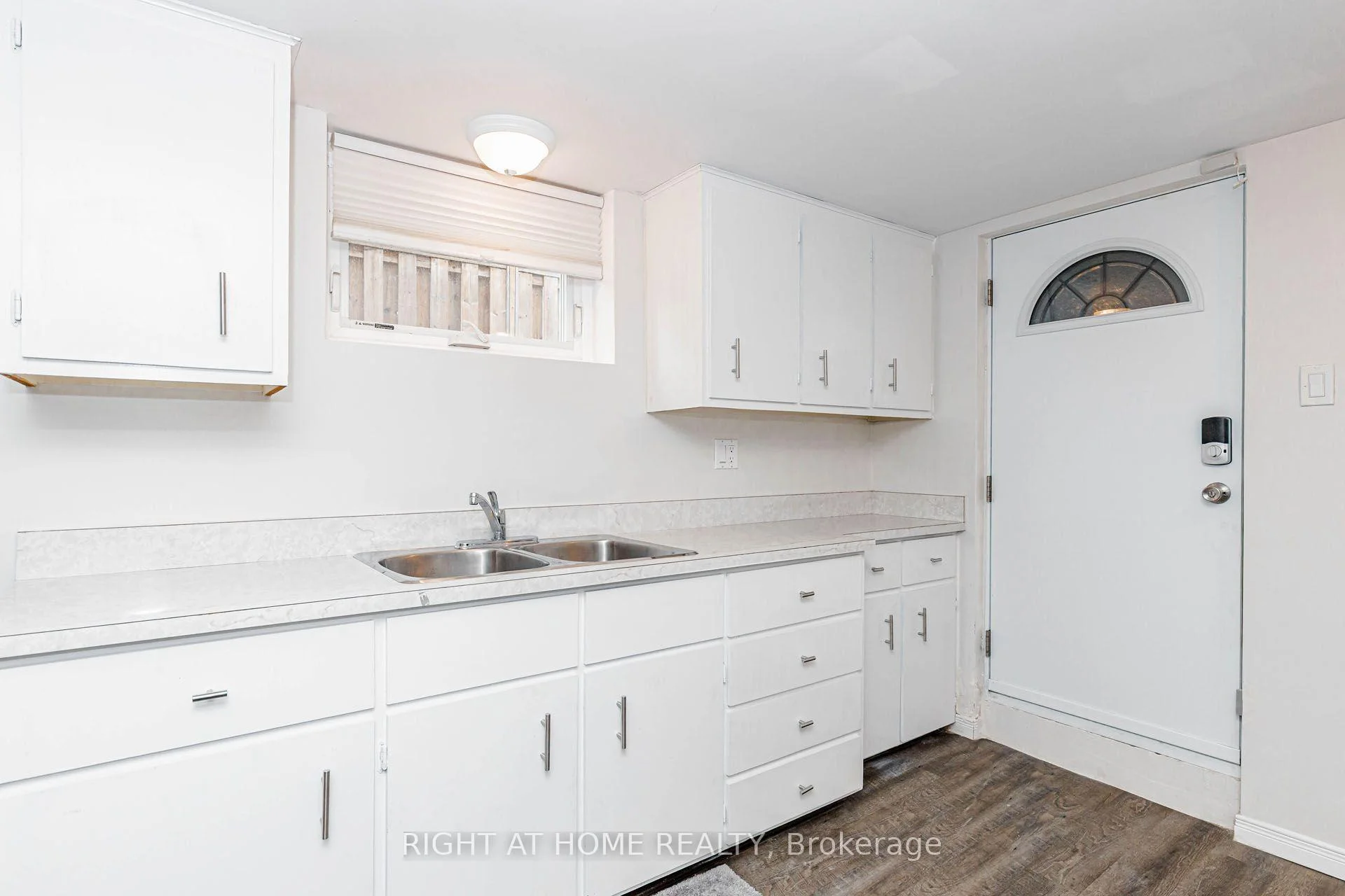 Photo 31 of 48 Jopling Avenue N, Etobicoke, Islington-City Centre West — HOMEH