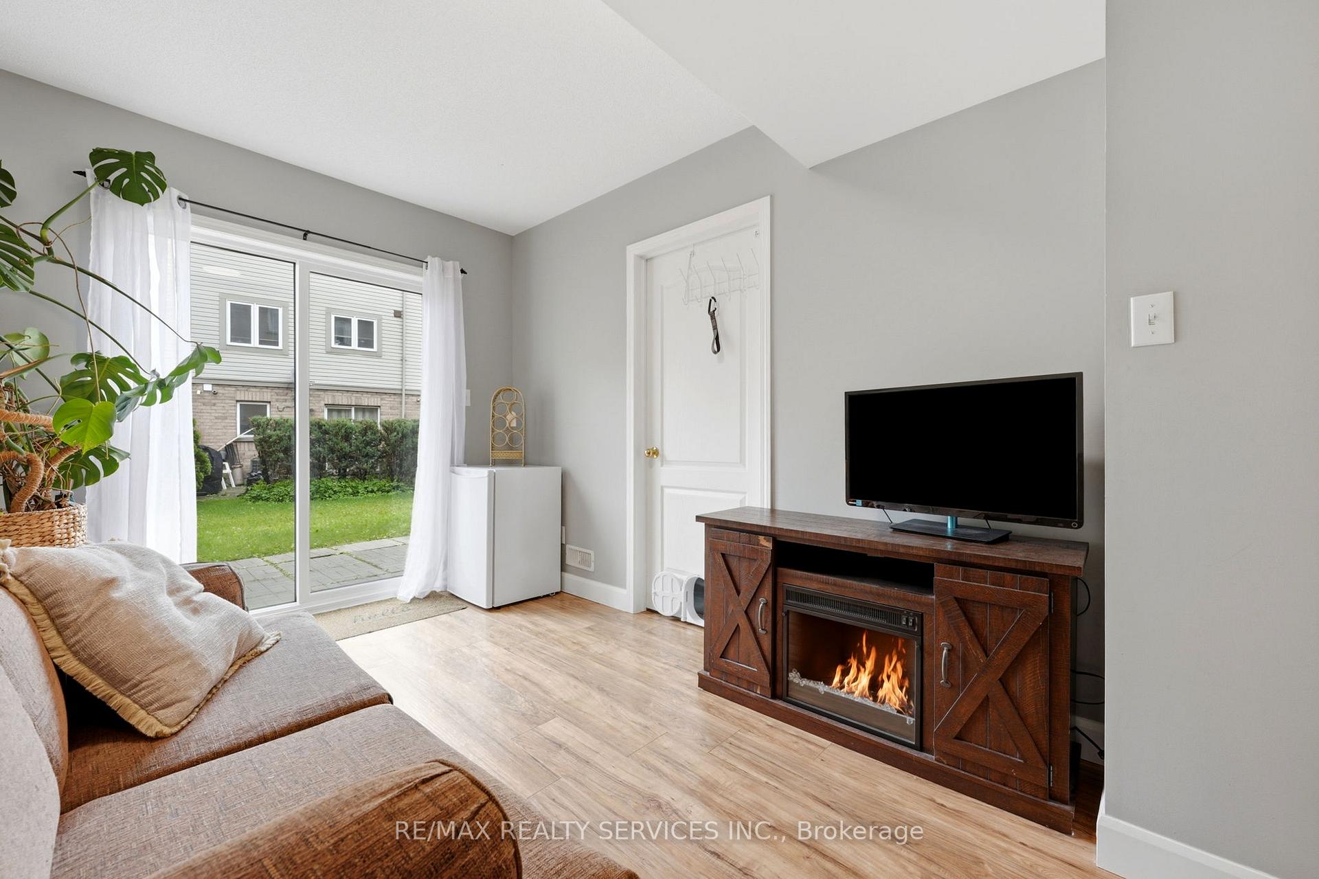 Photo 8 of Unit 65, 470 Beach Boulevard, Hamilton, Hamilton Beach — HOMEH