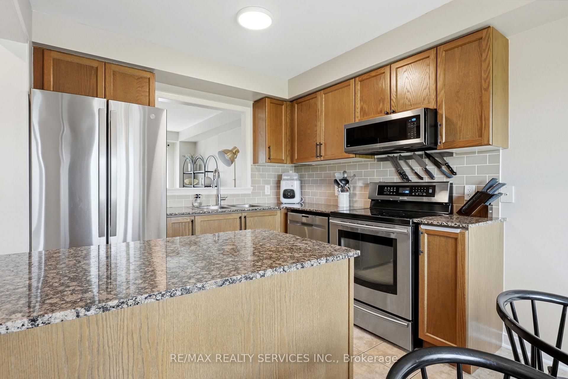 Photo 16 of Unit 65, 470 Beach Boulevard, Hamilton, Hamilton Beach — HOMEH