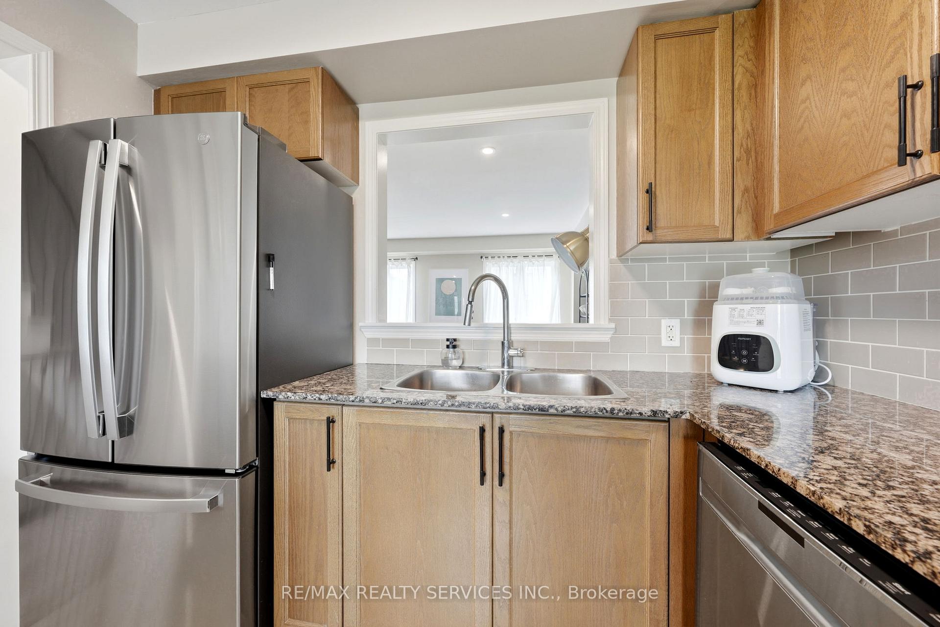 Photo 18 of Unit 65, 470 Beach Boulevard, Hamilton, Hamilton Beach — HOMEH