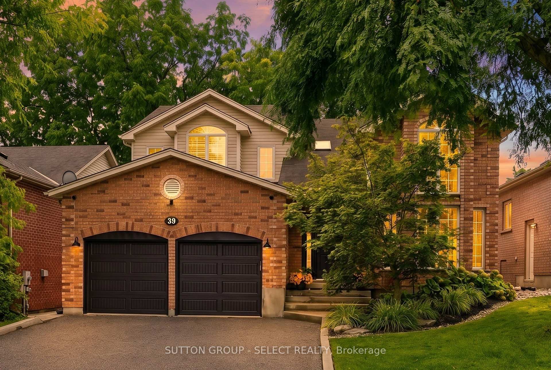 Photo 1 of 39 Carolinian Lane, Cambridge, St. Andrews Estates — HOMEH