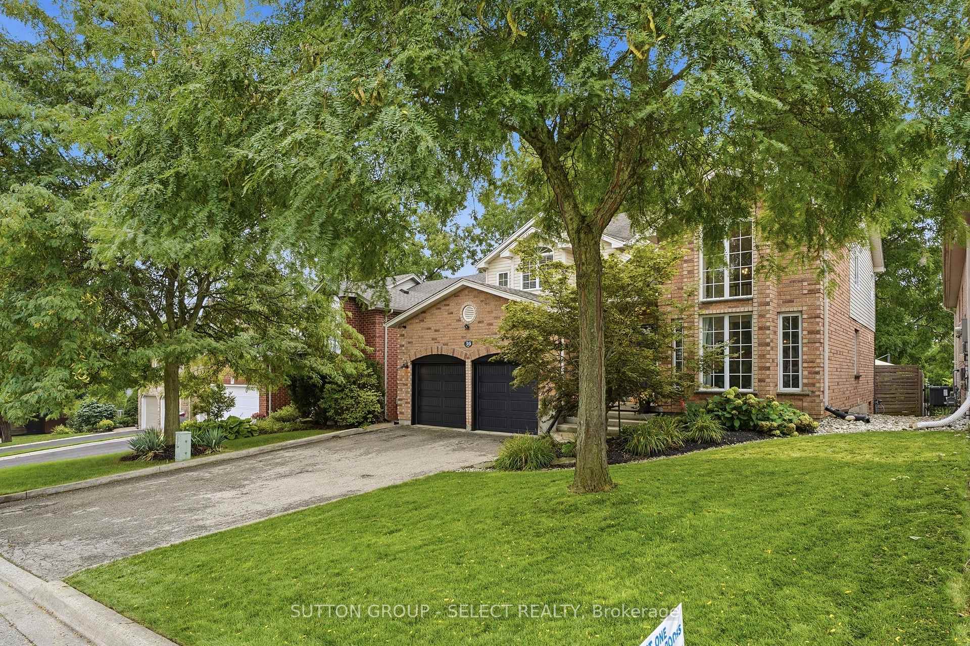 Photo 3 of 39 Carolinian Lane, Cambridge, St. Andrews Estates — HOMEH