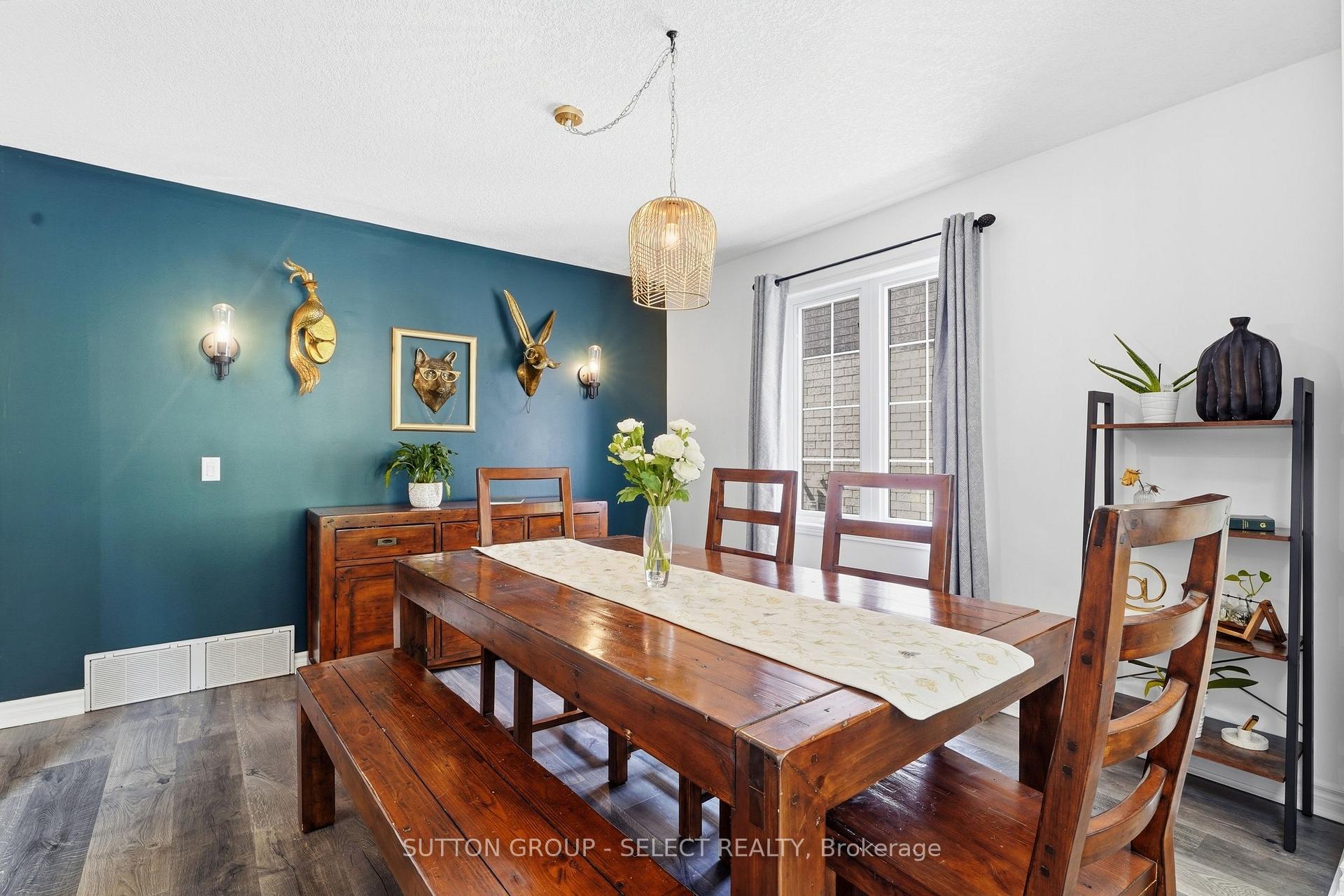 Photo 9 of 39 Carolinian Lane, Cambridge, St. Andrews Estates — HOMEH