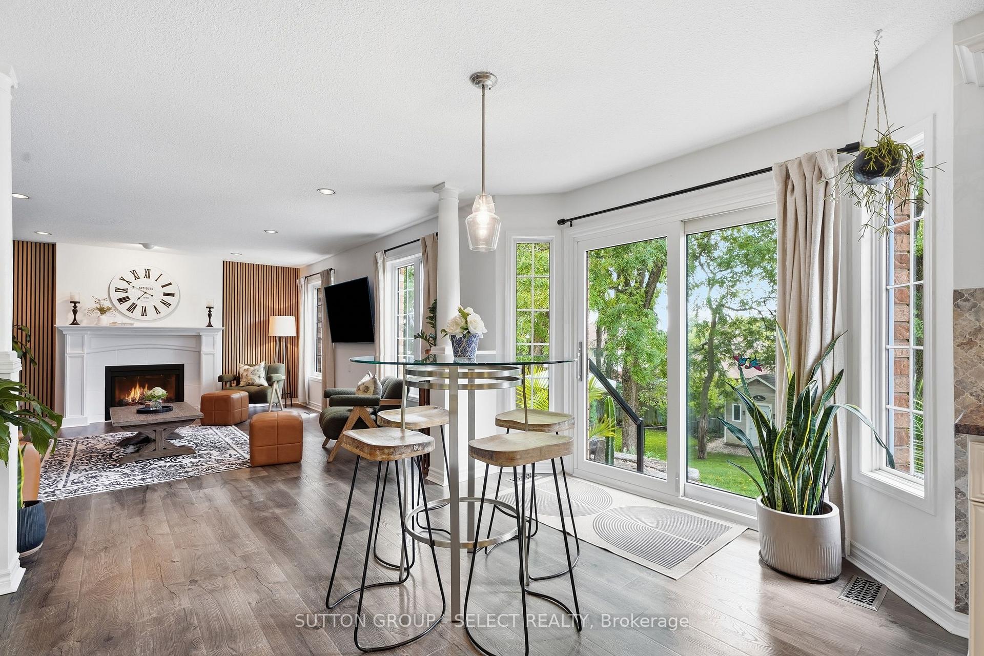 Photo 17 of 39 Carolinian Lane, Cambridge, St. Andrews Estates — HOMEH