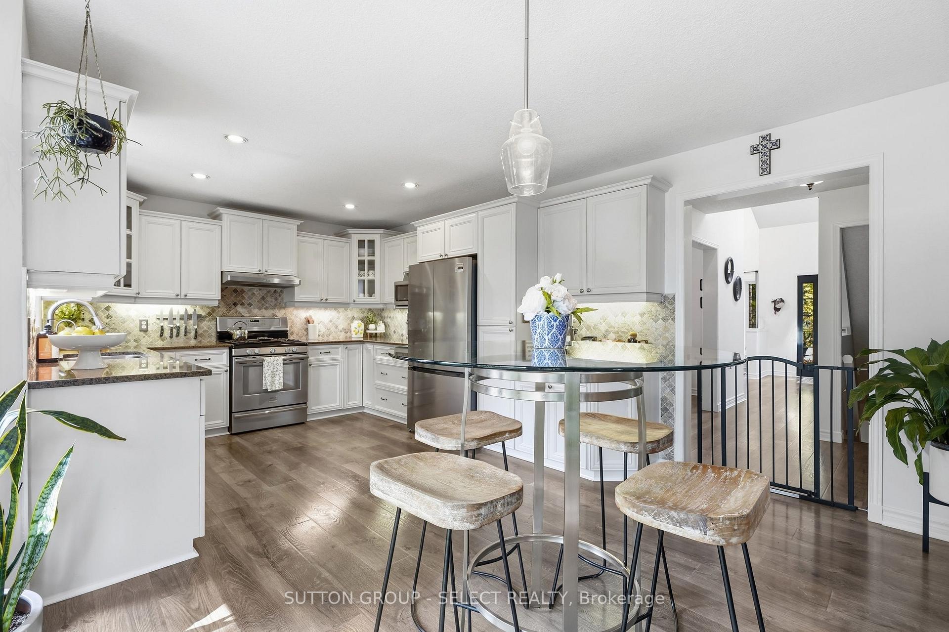 Photo 18 of 39 Carolinian Lane, Cambridge, St. Andrews Estates — HOMEH