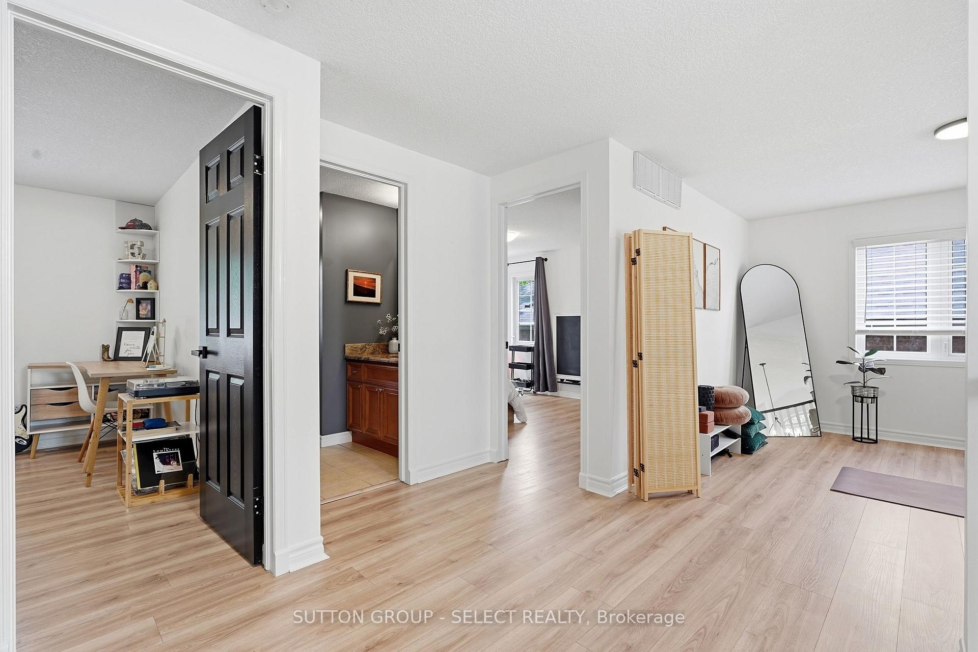 Photo 23 of 39 Carolinian Lane, Cambridge, St. Andrews Estates — HOMEH