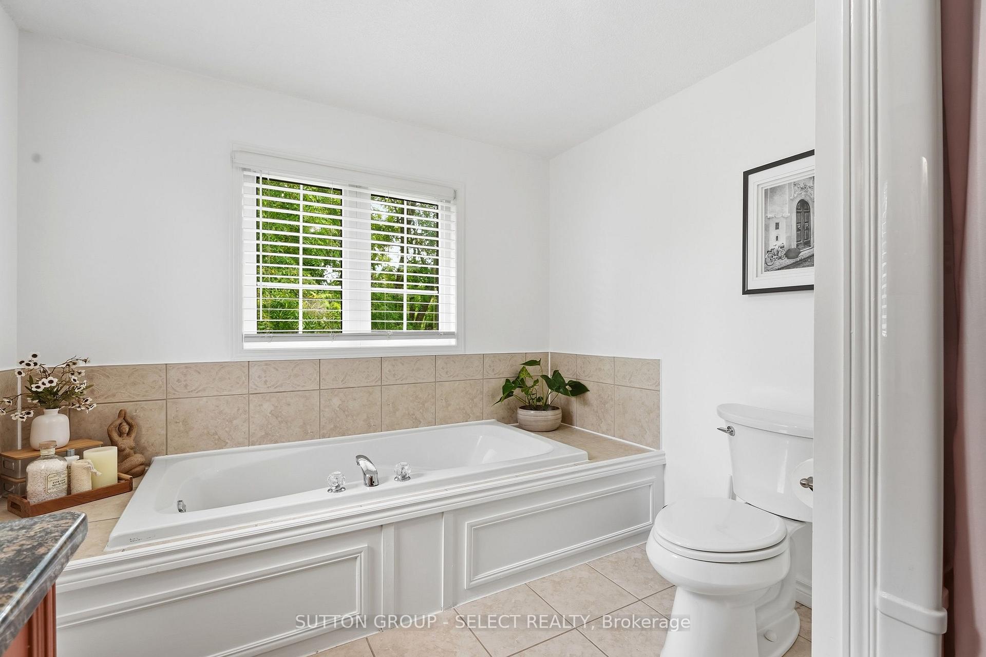 Photo 33 of 39 Carolinian Lane, Cambridge, St. Andrews Estates — HOMEH