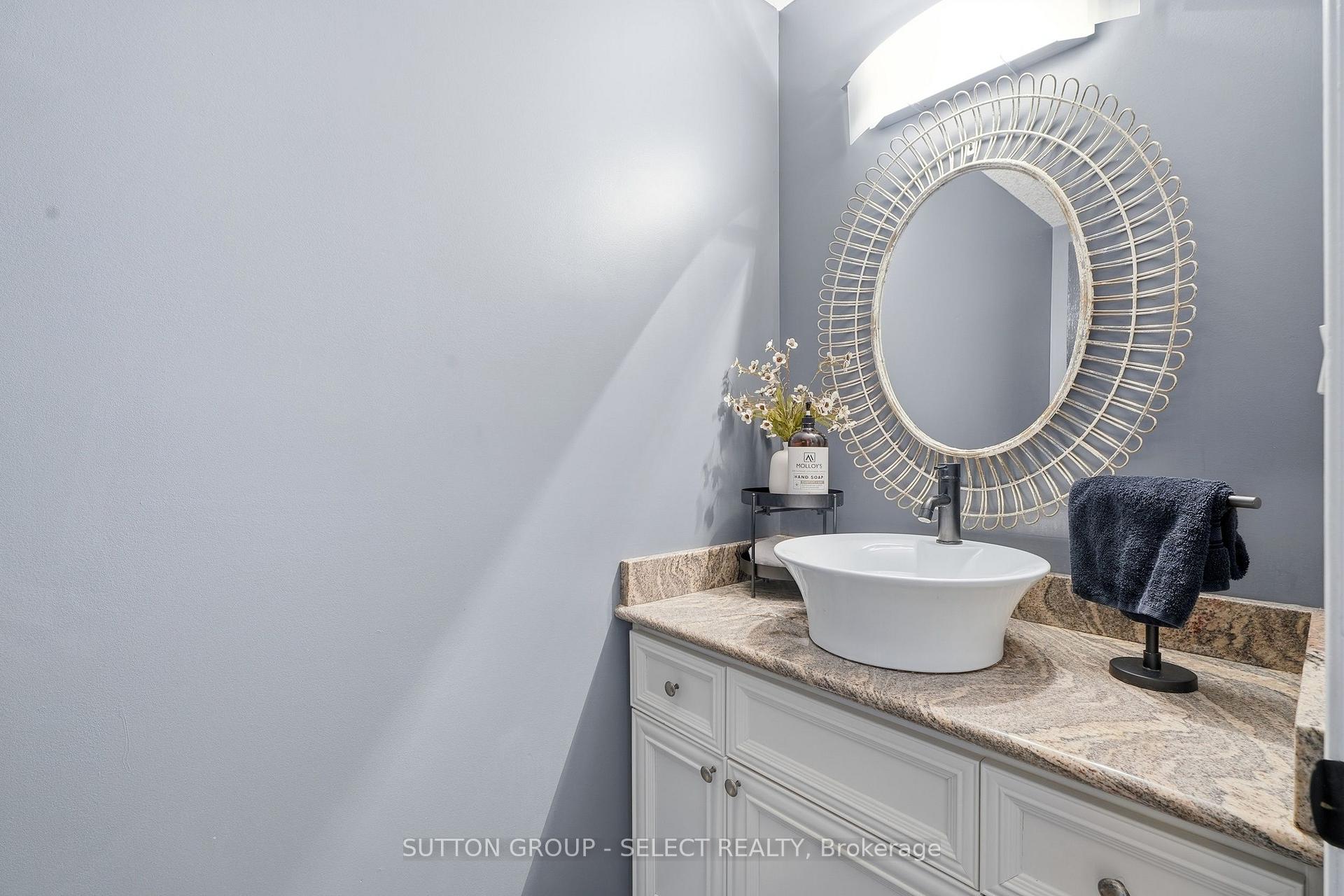 Photo 34 of 39 Carolinian Lane, Cambridge, St. Andrews Estates — HOMEH