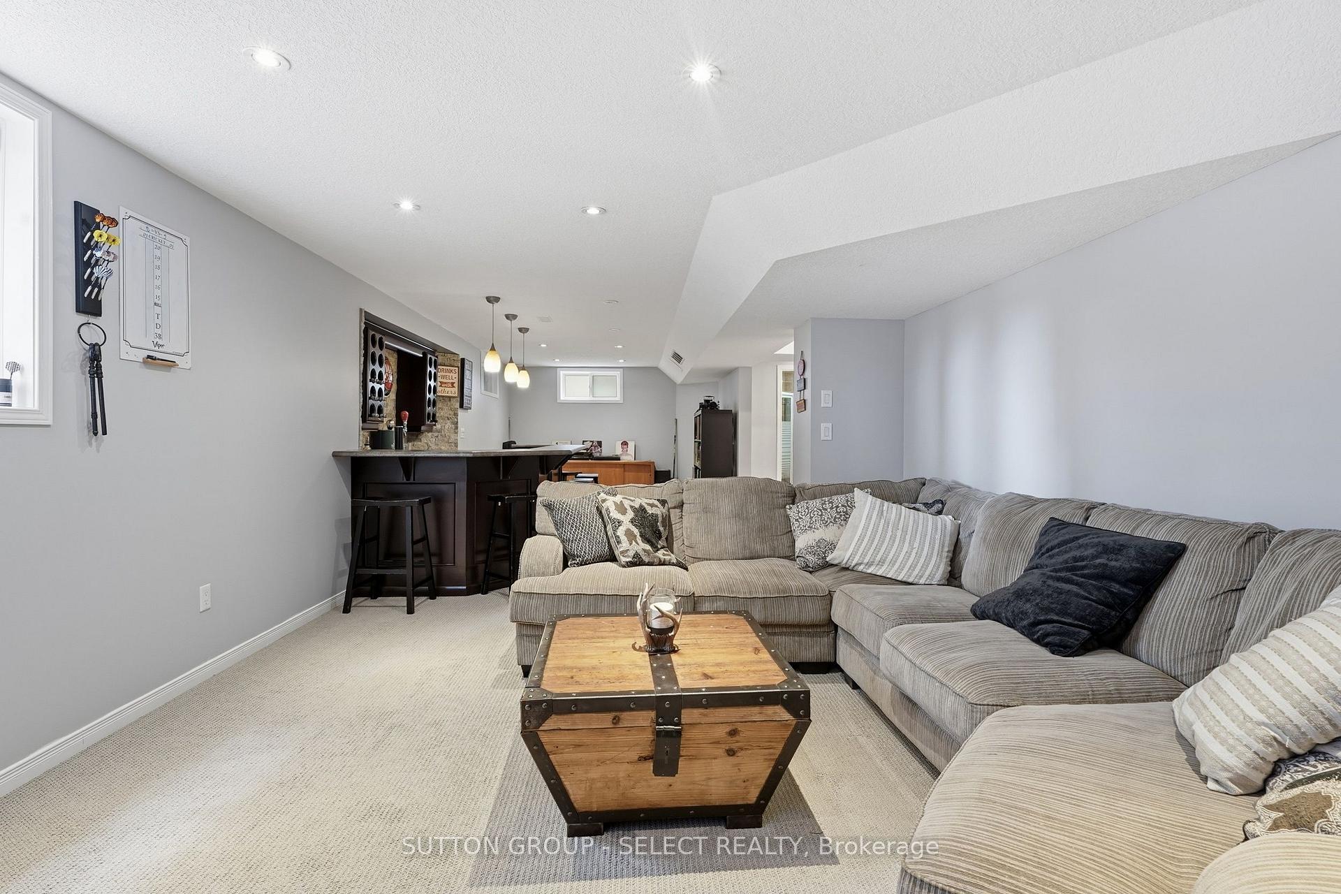 Photo 40 of 39 Carolinian Lane, Cambridge, St. Andrews Estates — HOMEH