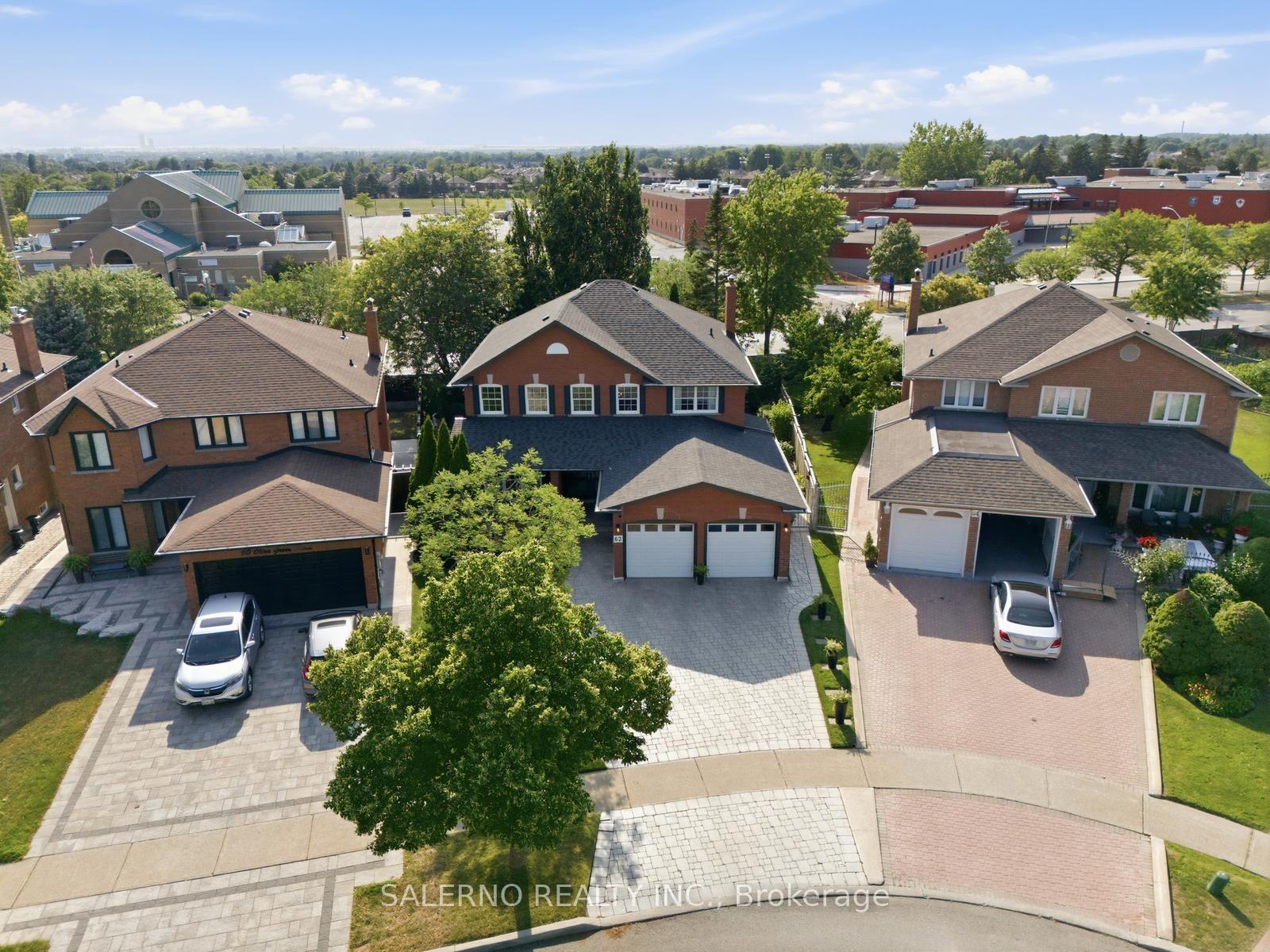 Photo 2 of 62 Olive Green Road, Vaughan, East Woodbridge — HOMEH