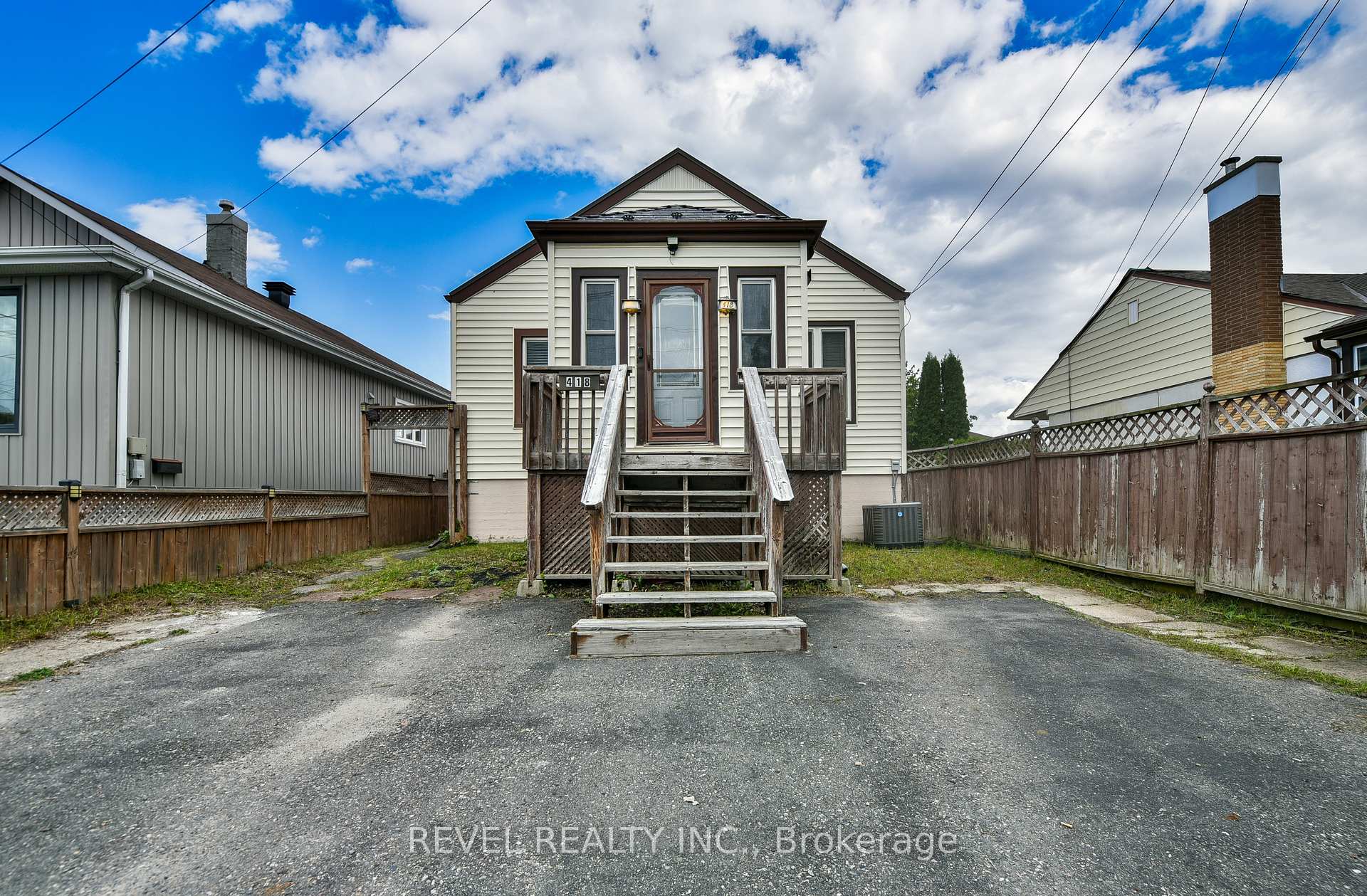 Photo 1 of 418 Maple Street S, Timmins, TS - SE — HOMEH