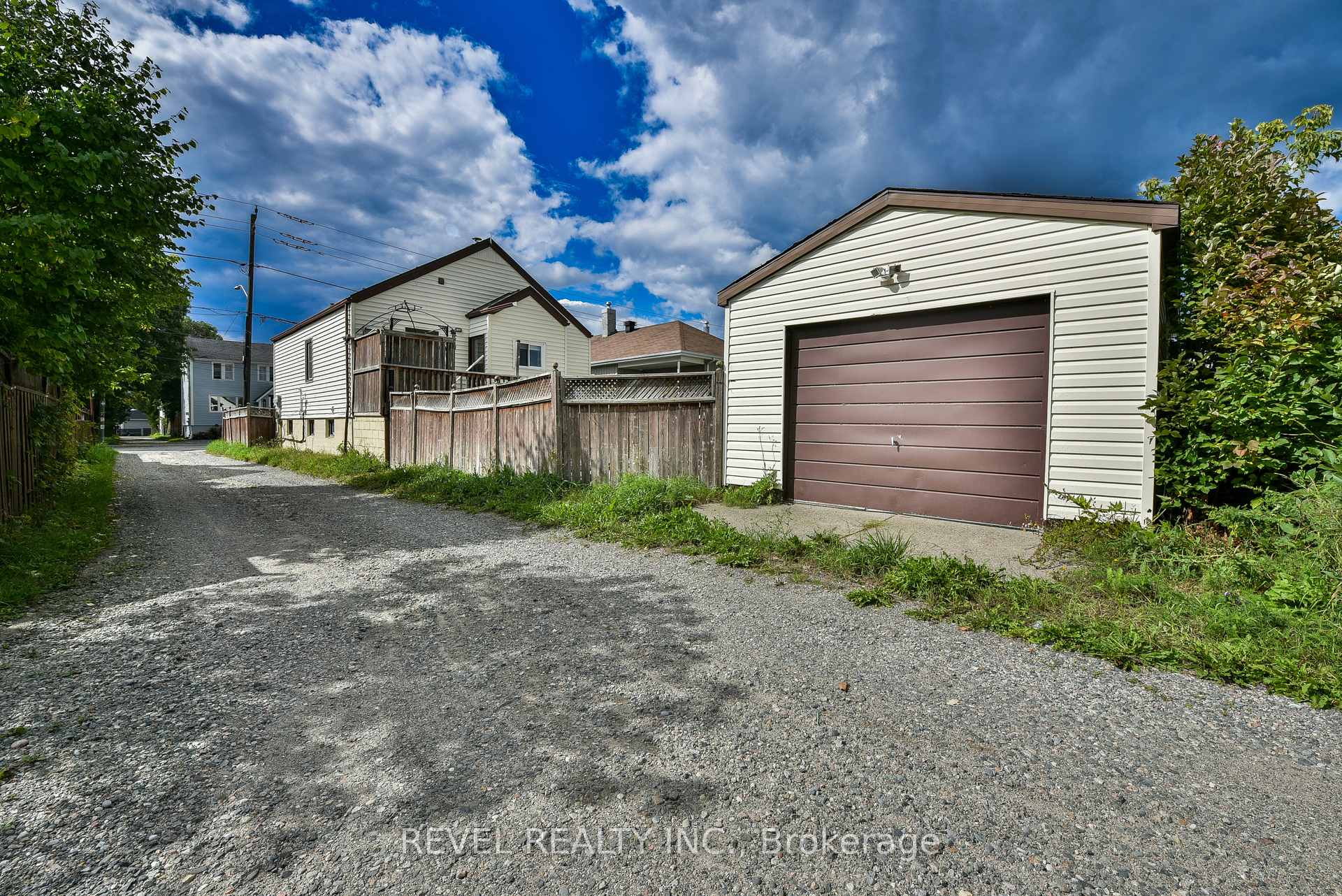 Photo 5 of 418 Maple Street S, Timmins, TS - SE — HOMEH