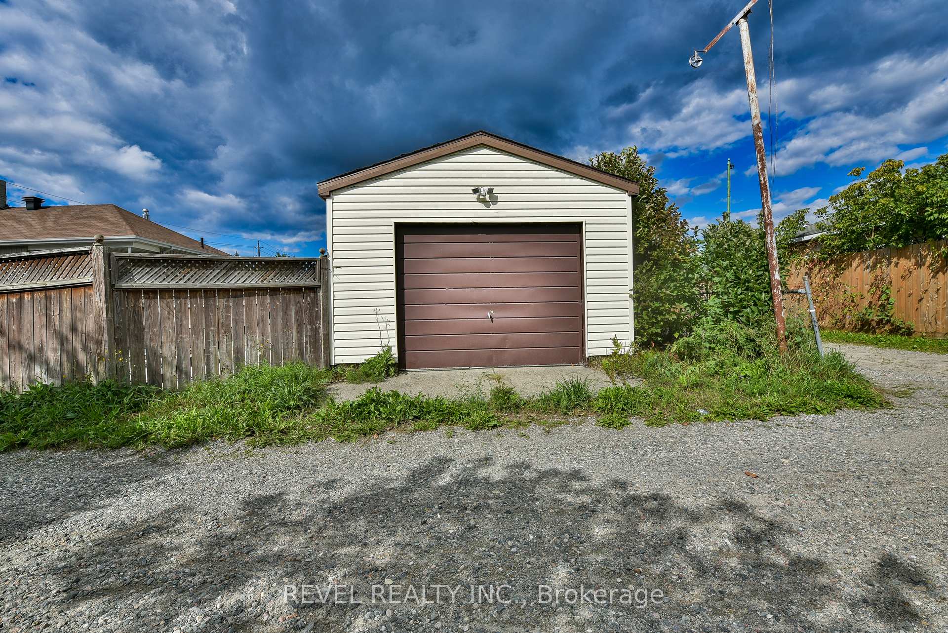Photo 6 of 418 Maple Street S, Timmins, TS - SE — HOMEH