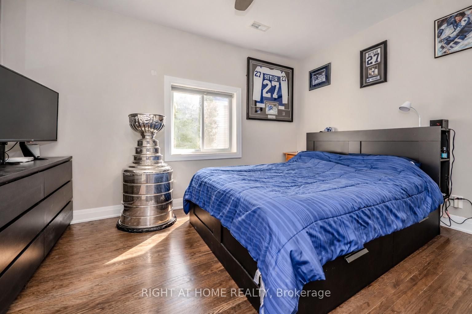 Photo 12 of 126 Poplar Avenue, Halton Hills, Acton — HOMEH