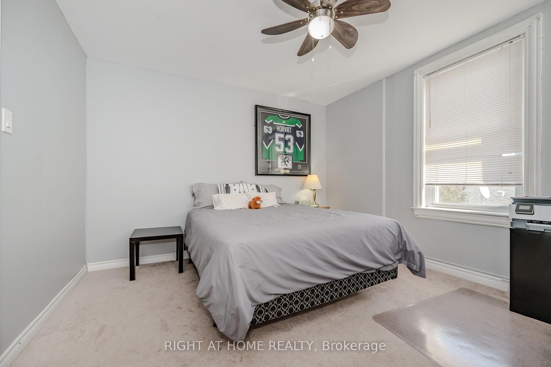 Photo 14 of 126 Poplar Avenue, Halton Hills, Acton — HOMEH