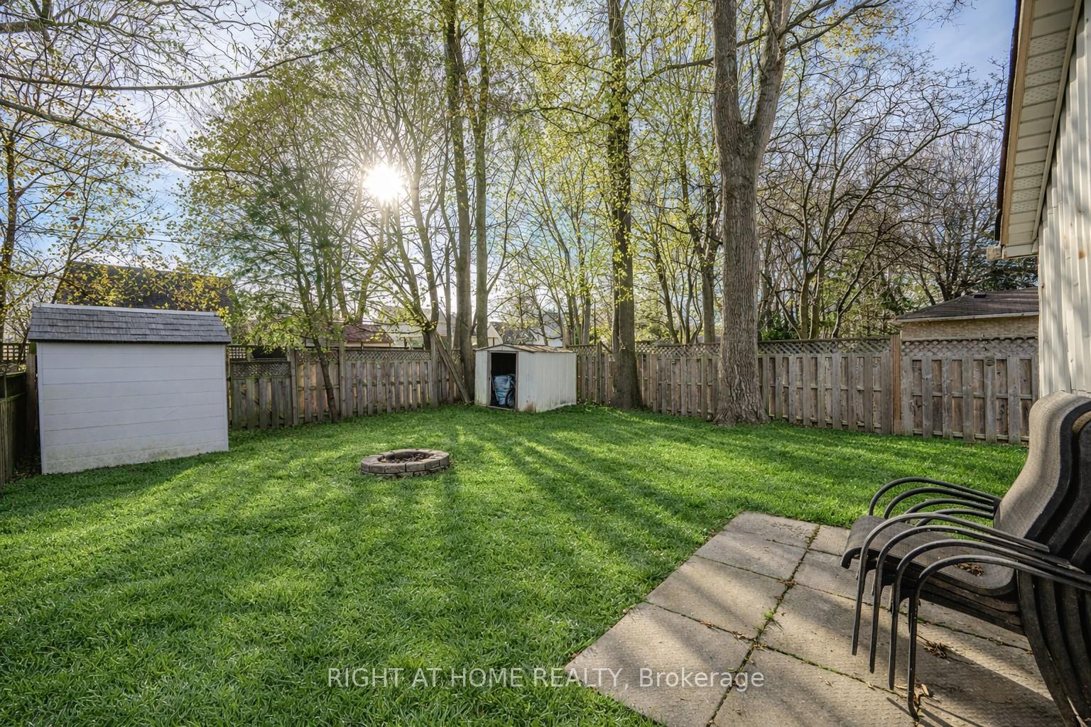 Photo 18 of 126 Poplar Avenue, Halton Hills, Acton — HOMEH