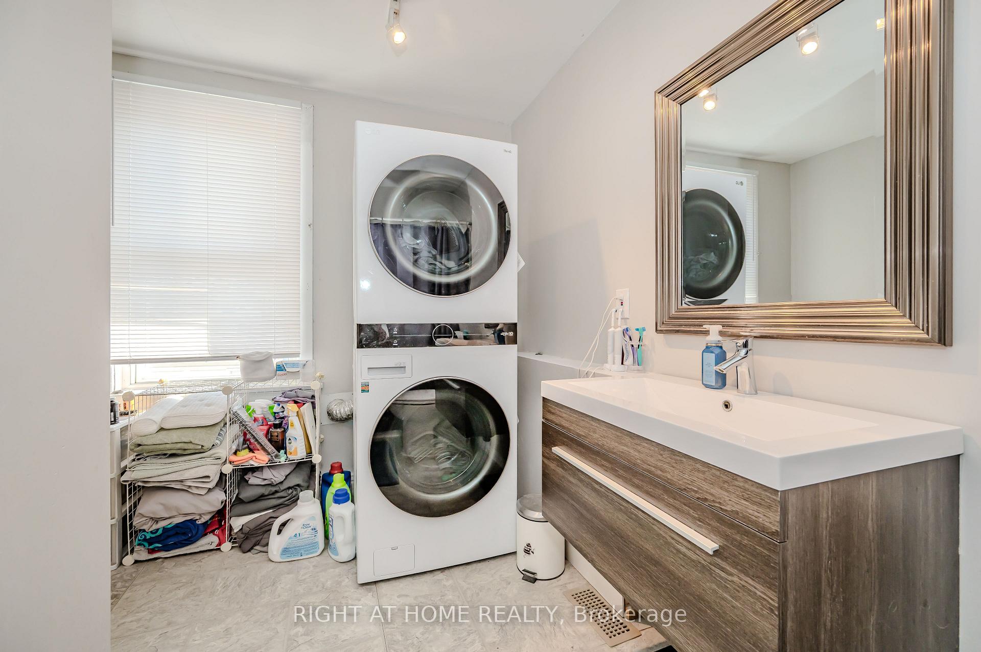 Photo 24 of 126 Poplar Avenue, Halton Hills, Acton — HOMEH