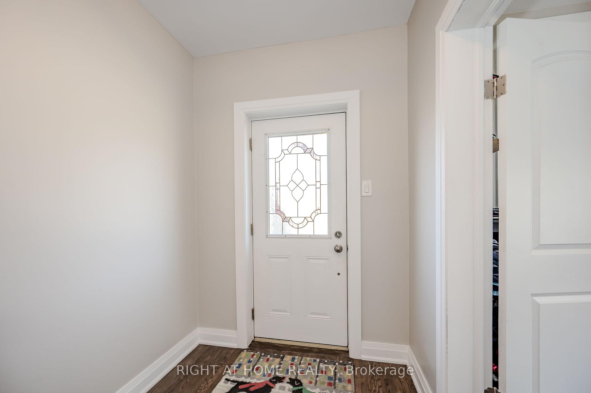 Photo 25 of 126 Poplar Avenue, Halton Hills, Acton — HOMEH