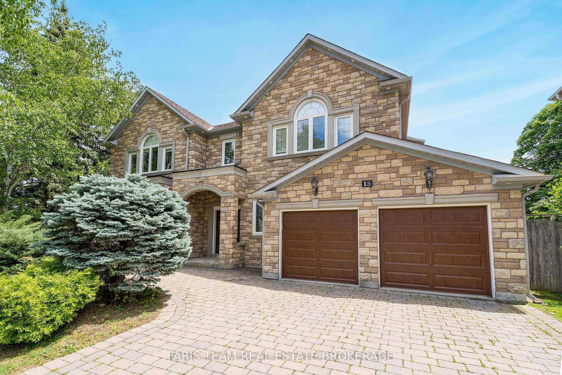 Photo 3 of 15 Clarendon Drive, Richmond Hill, Bayview Hill — HOMEH