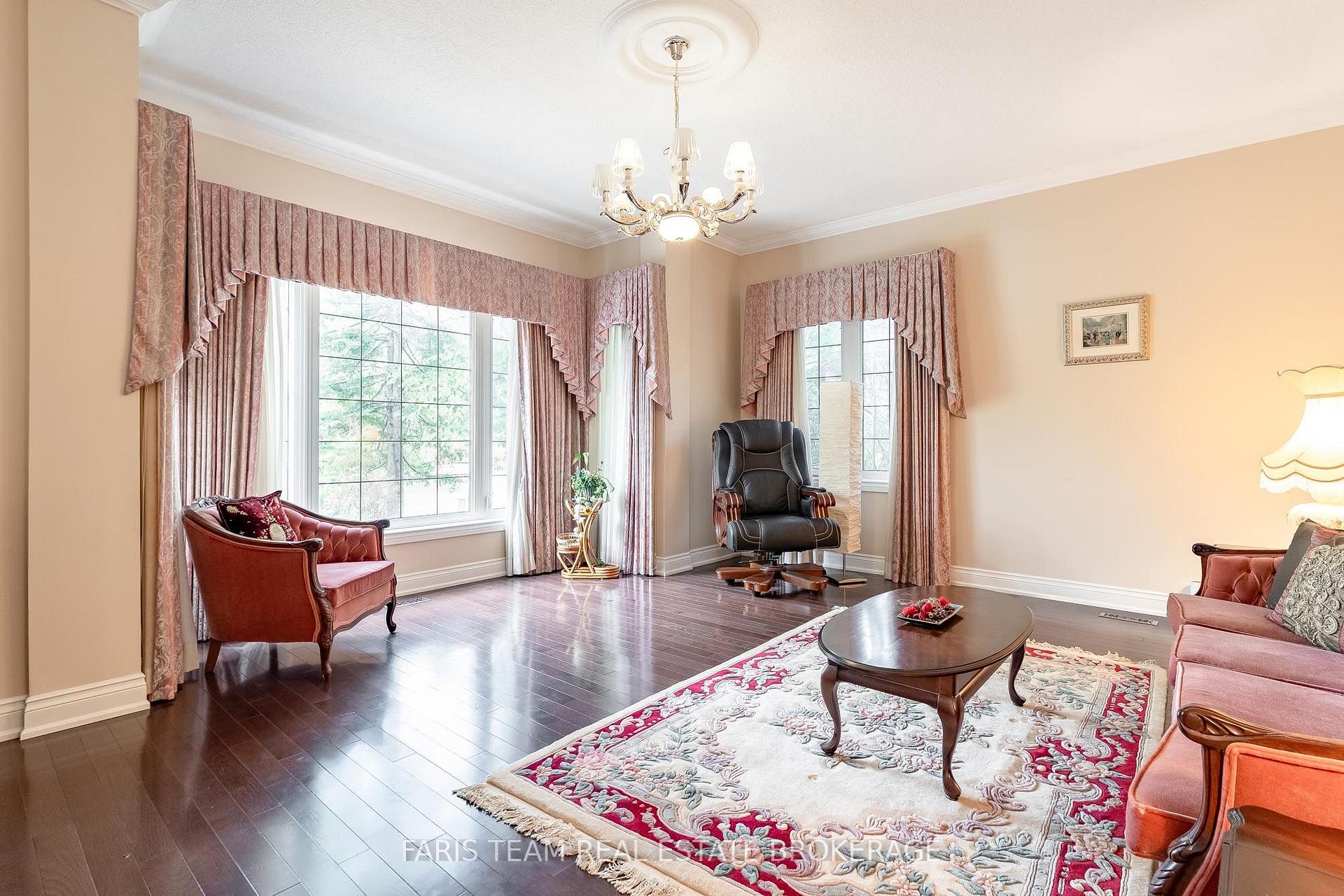Photo 13 of 15 Clarendon Drive, Richmond Hill, Bayview Hill — HOMEH