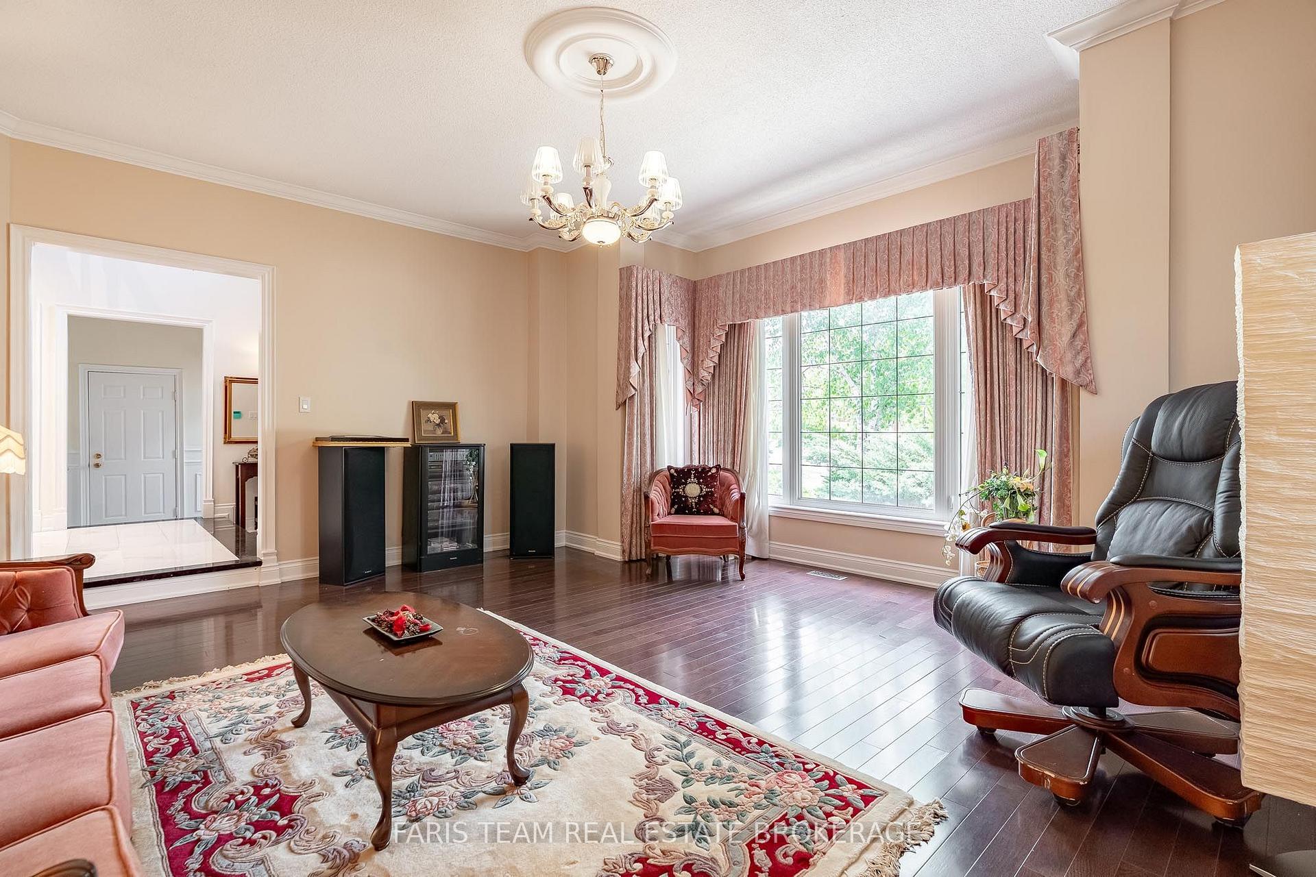 Photo 14 of 15 Clarendon Drive, Richmond Hill, Bayview Hill — HOMEH
