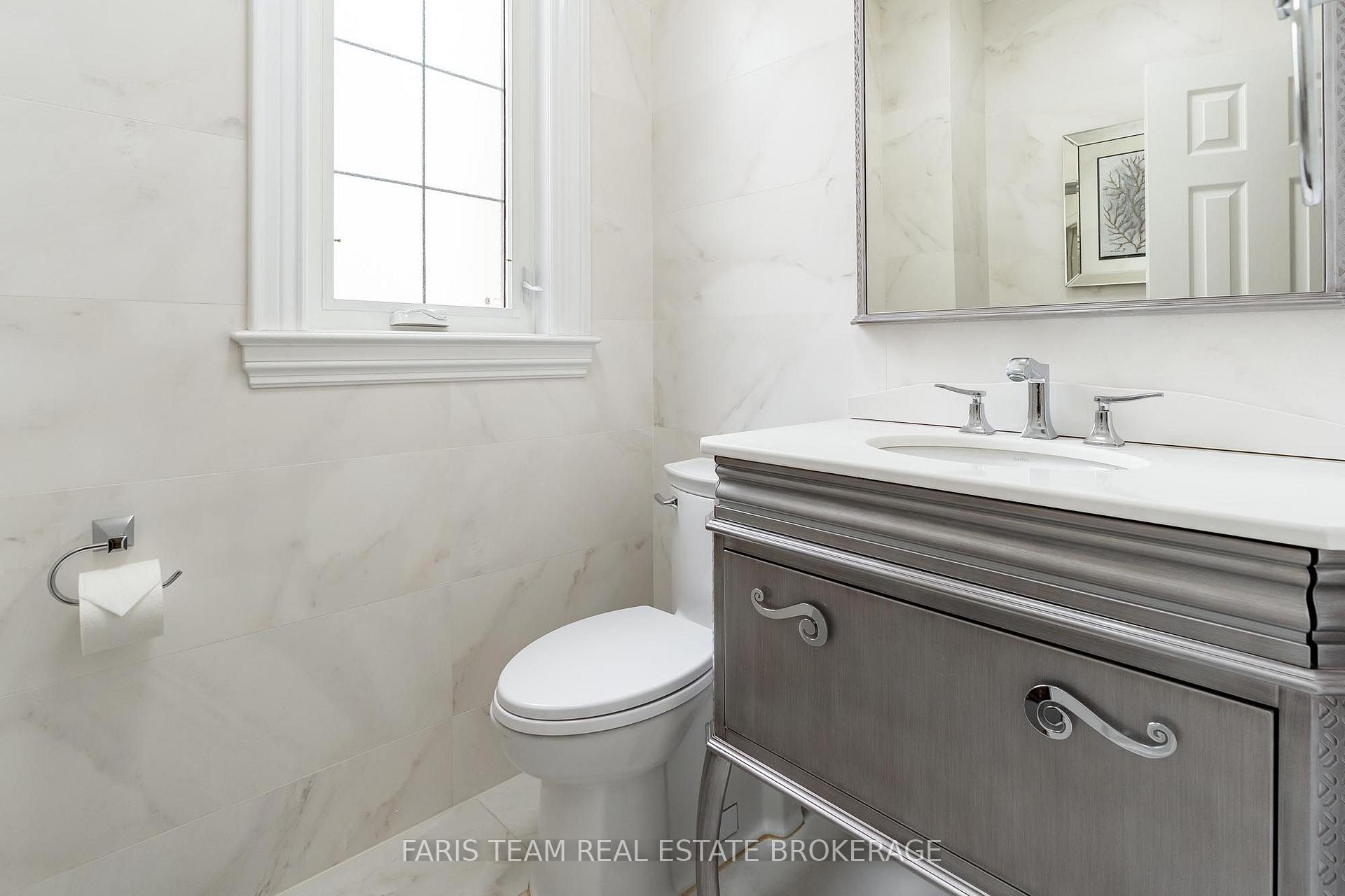 Photo 16 of 15 Clarendon Drive, Richmond Hill, Bayview Hill — HOMEH