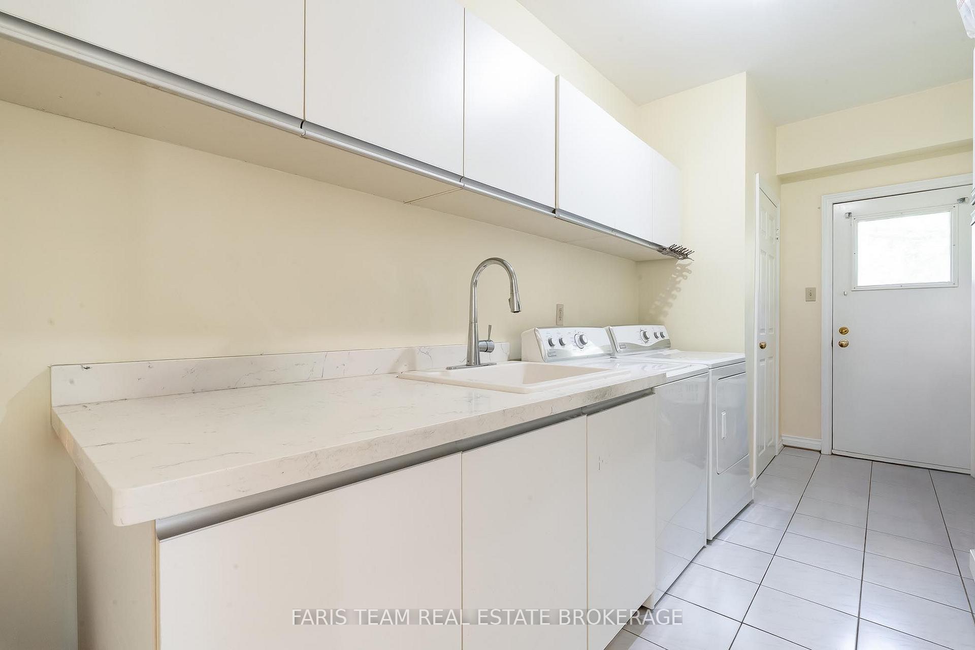 Photo 17 of 15 Clarendon Drive, Richmond Hill, Bayview Hill — HOMEH