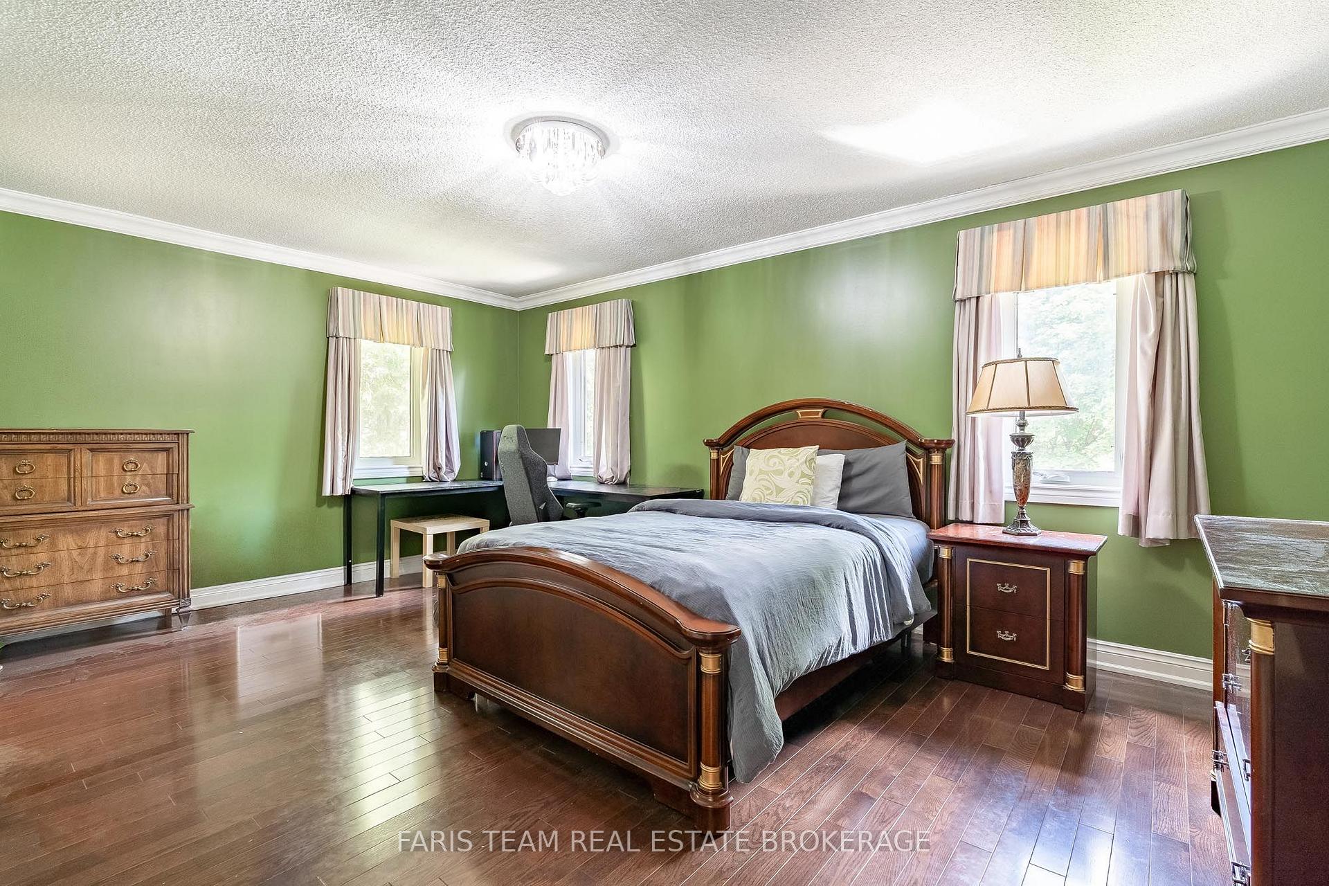 Photo 26 of 15 Clarendon Drive, Richmond Hill, Bayview Hill — HOMEH