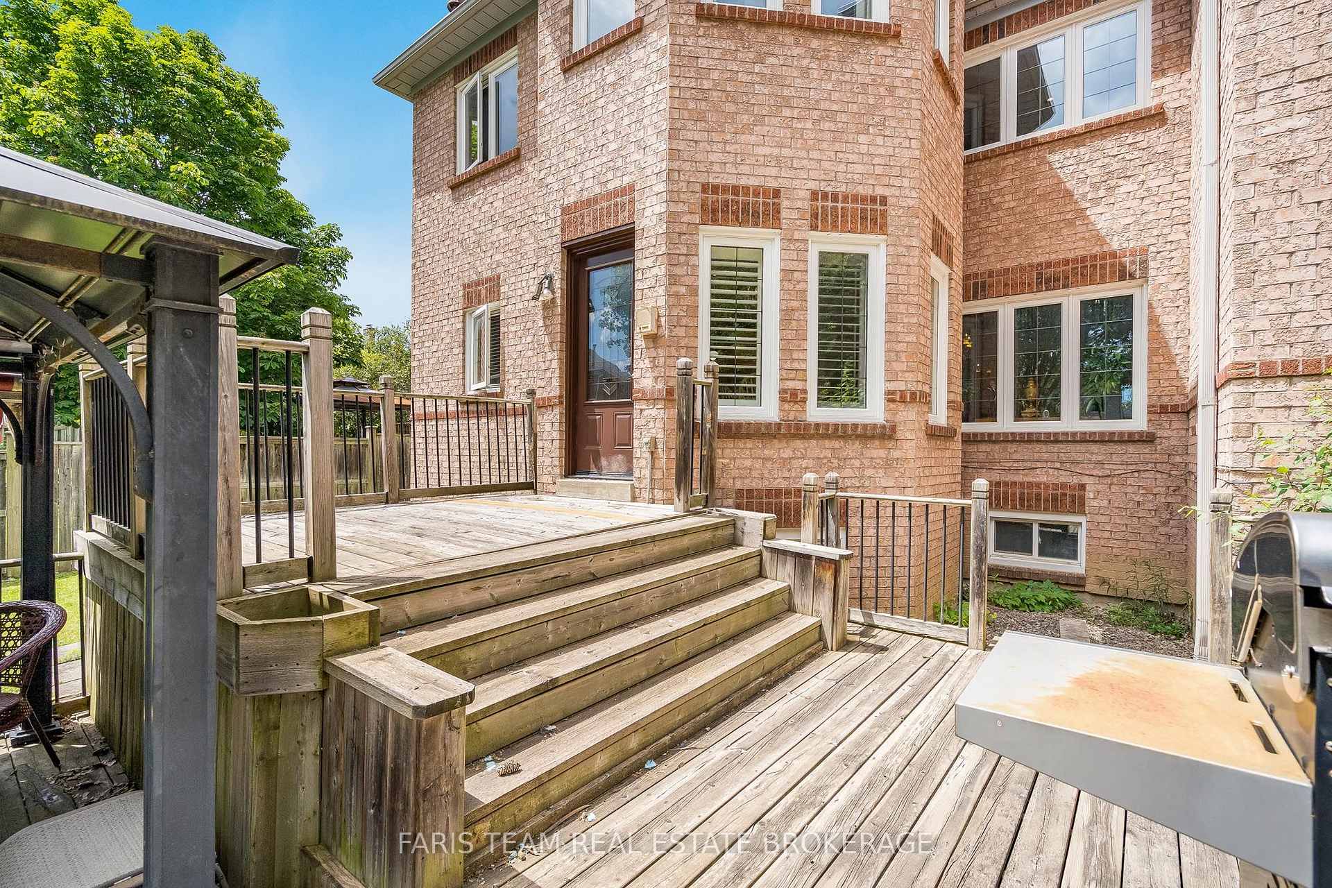 Photo 37 of 15 Clarendon Drive, Richmond Hill, Bayview Hill — HOMEH