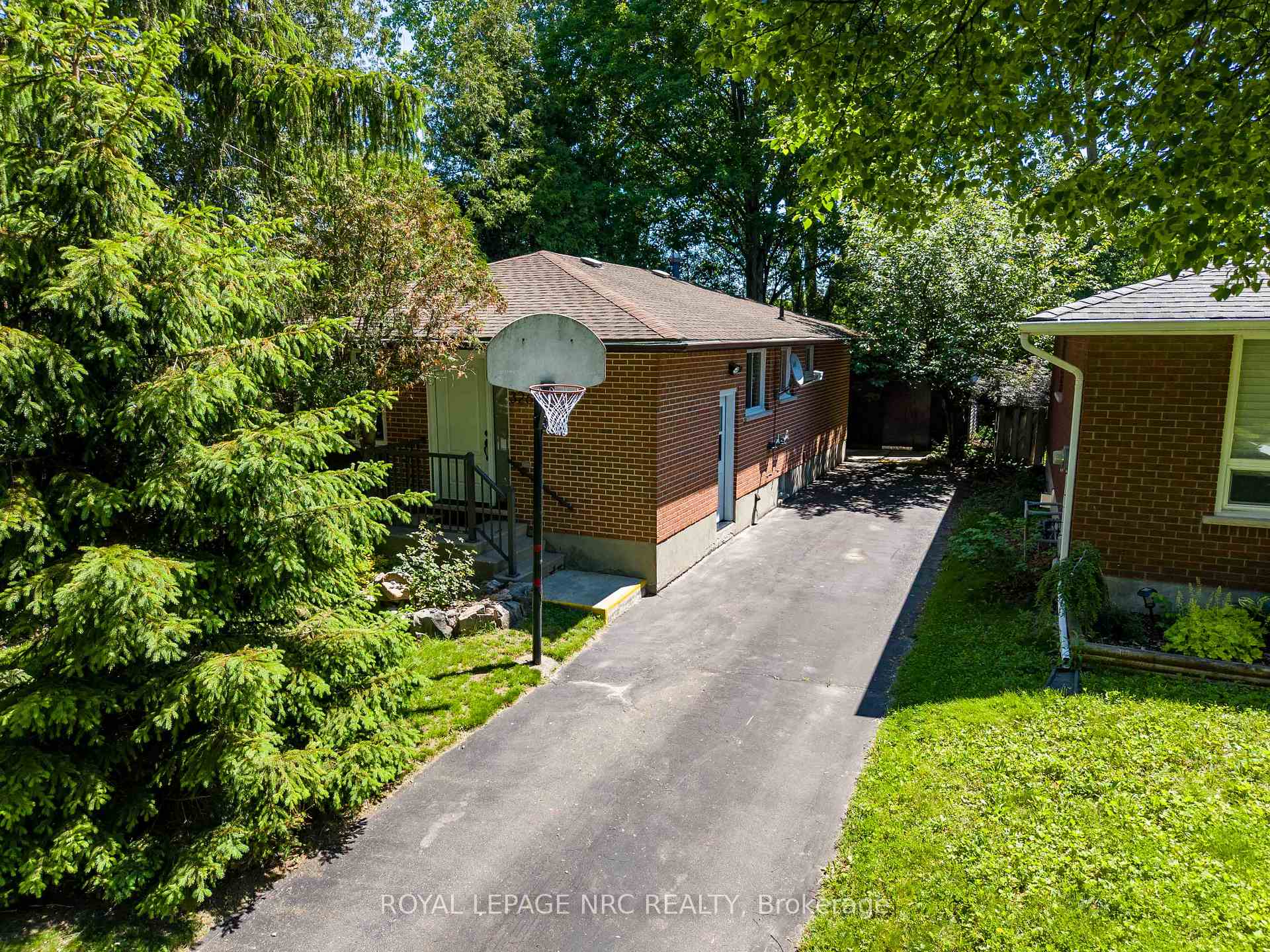 Photo of 3265 Addison Avenue