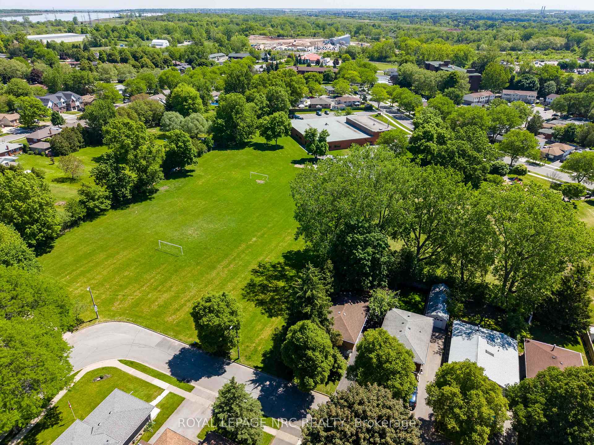 Photo 7 of 3265 Addison Avenue, Niagara Falls, Church's Lane — HOMEH