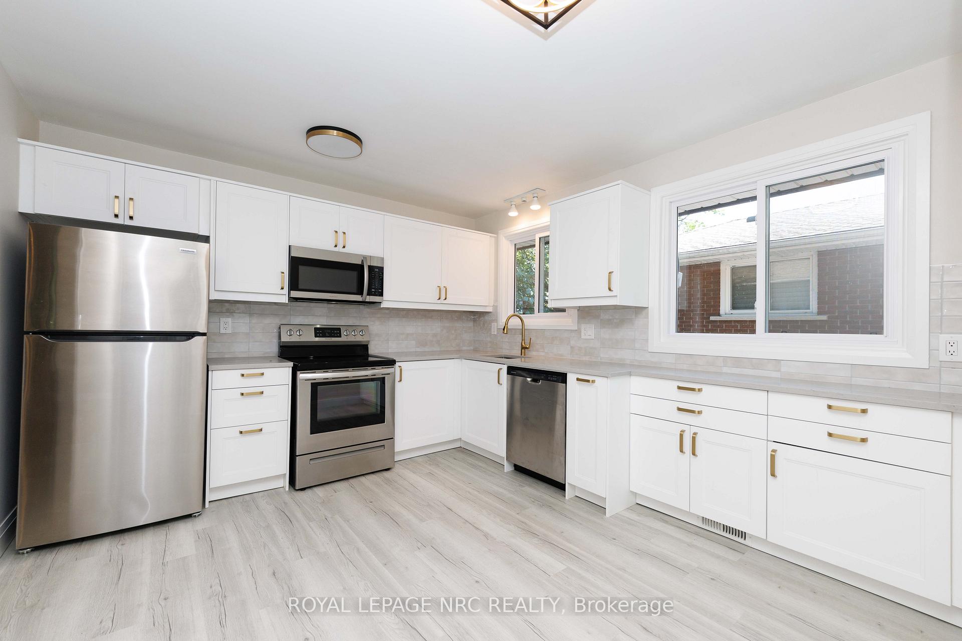Photo 10 of 3265 Addison Avenue, Niagara Falls, Church's Lane — HOMEH