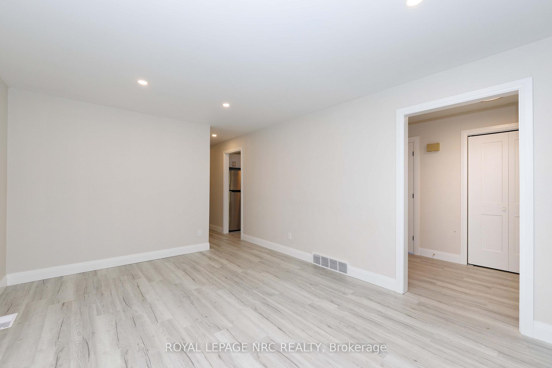 Photo 12 of 3265 Addison Avenue, Niagara Falls, Church's Lane — HOMEH