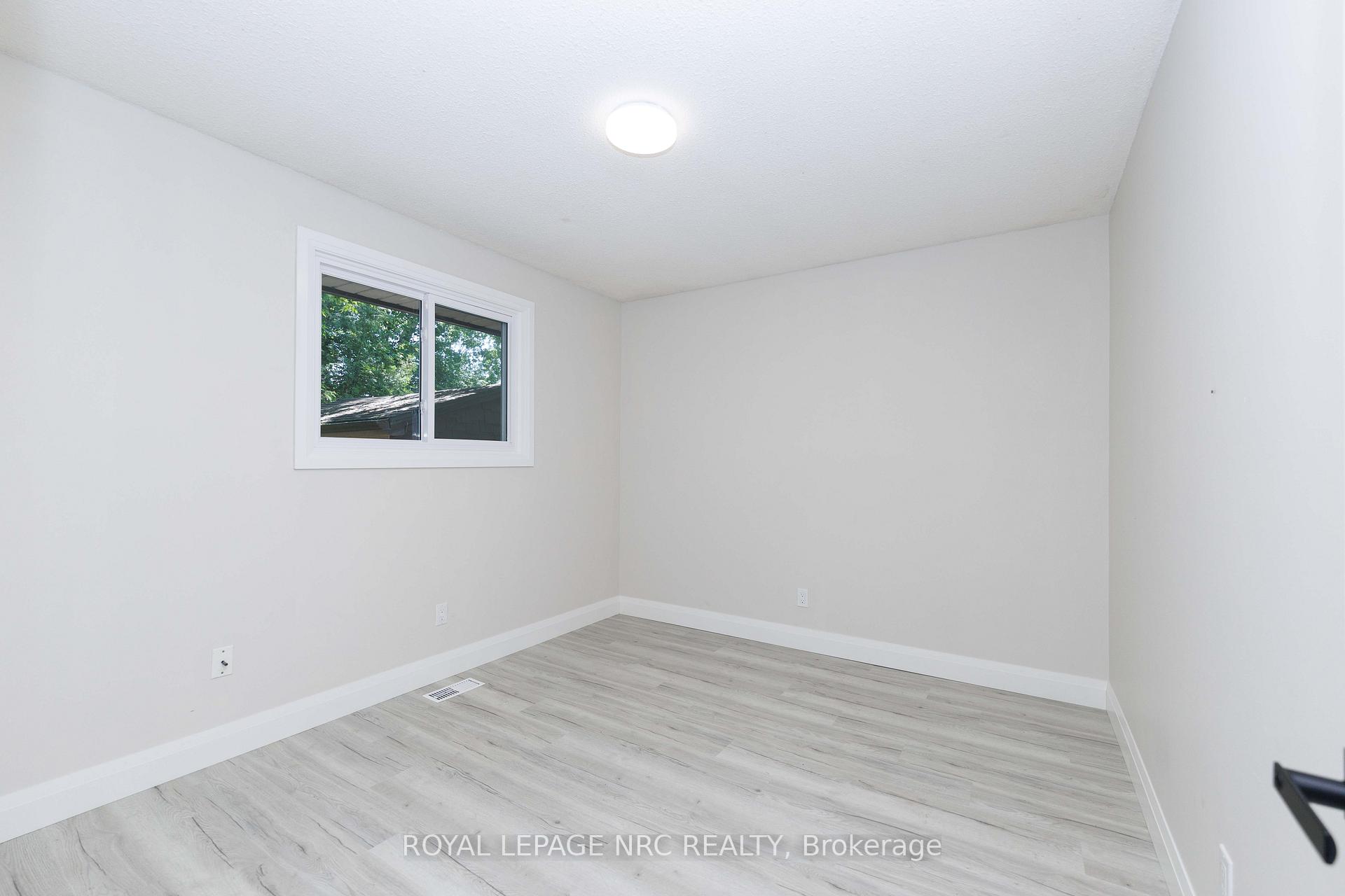 Photo 15 of 3265 Addison Avenue, Niagara Falls, Church's Lane — HOMEH