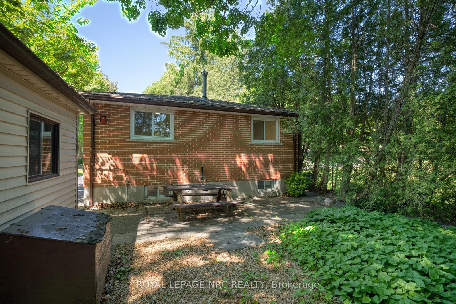 Photo 33 of 3265 Addison Avenue, Niagara Falls, Church's Lane — HOMEH